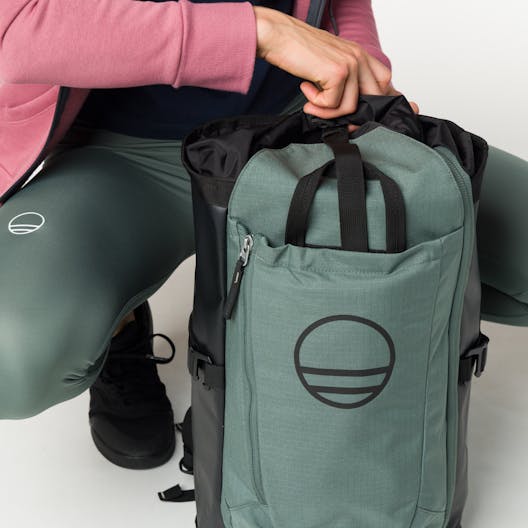 Crag Hauler 25 Backpack perspective_view image