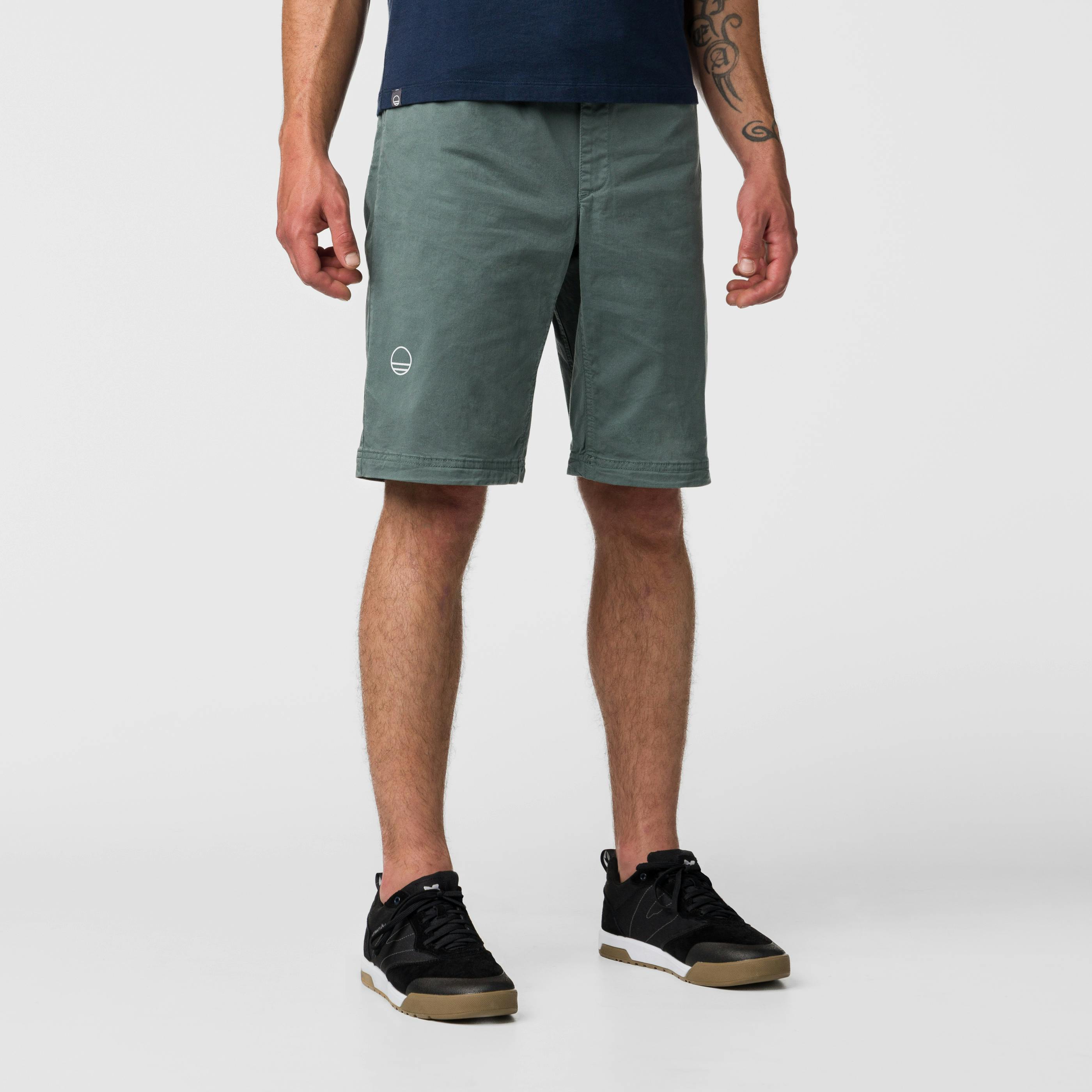 Stamina 2 Shorts Herren on_body image