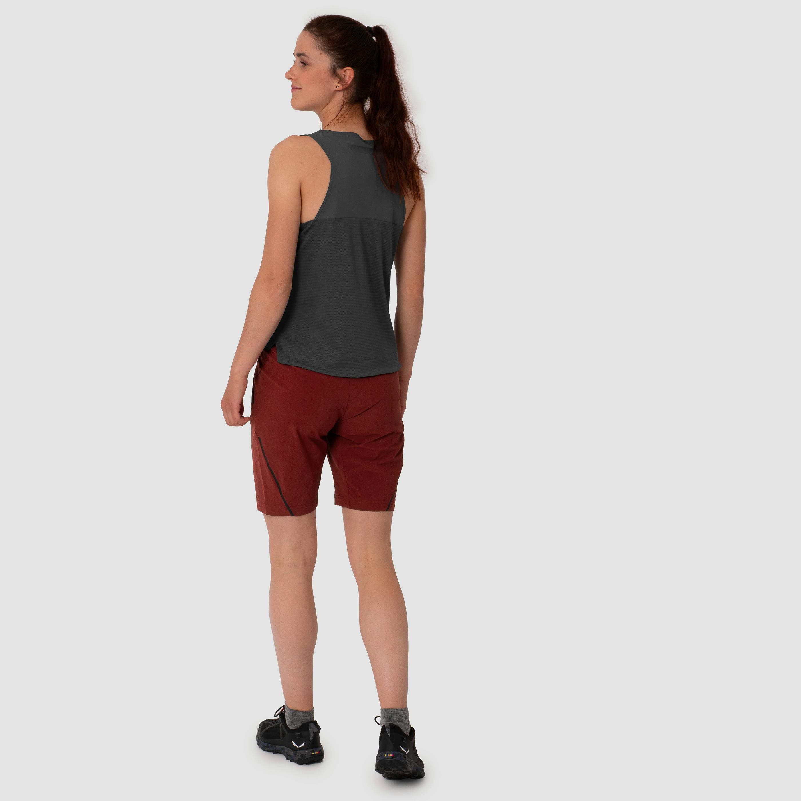 Pedroc Durastretch Shorts Damen on_body image