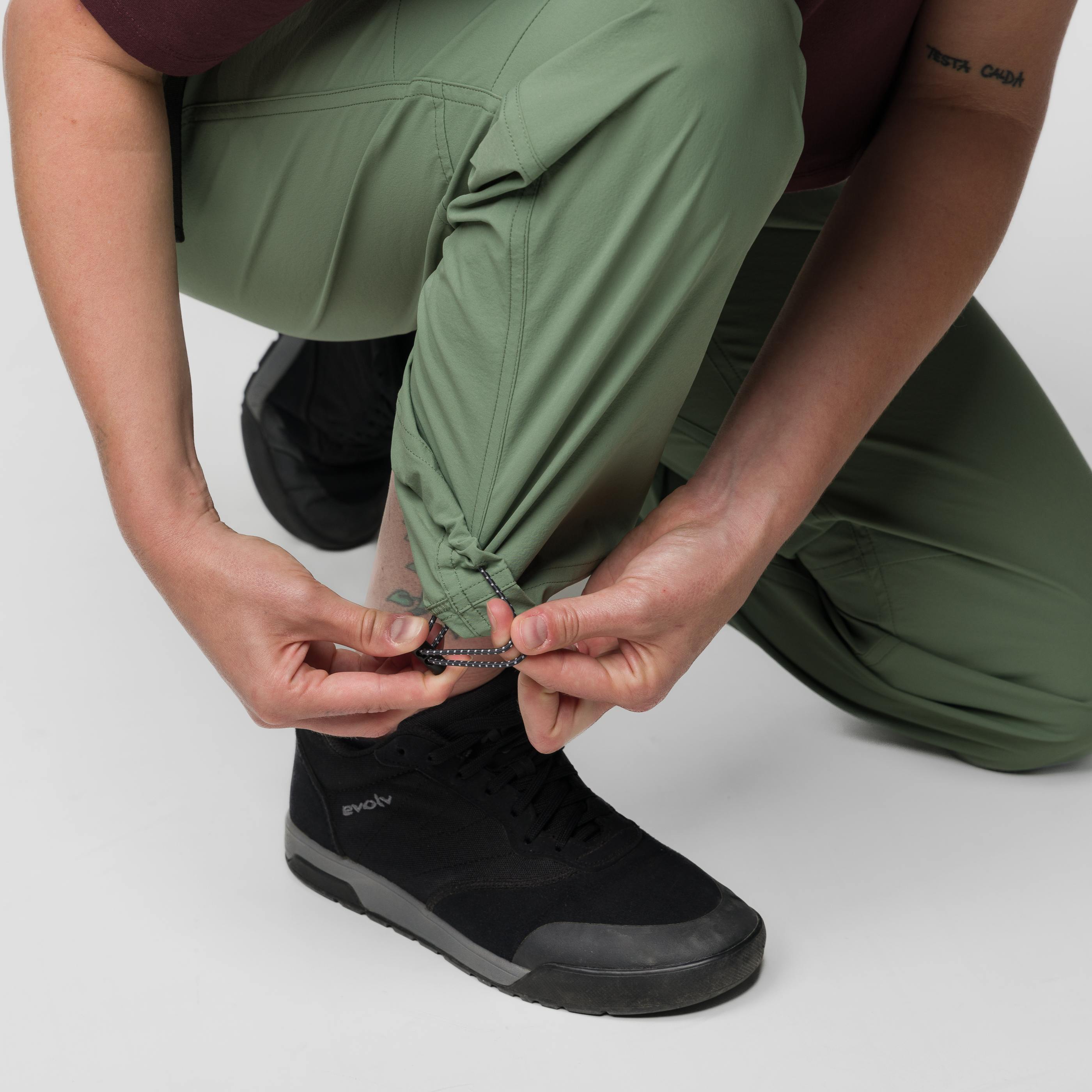 Movement 2 Woman Pant  on_body image