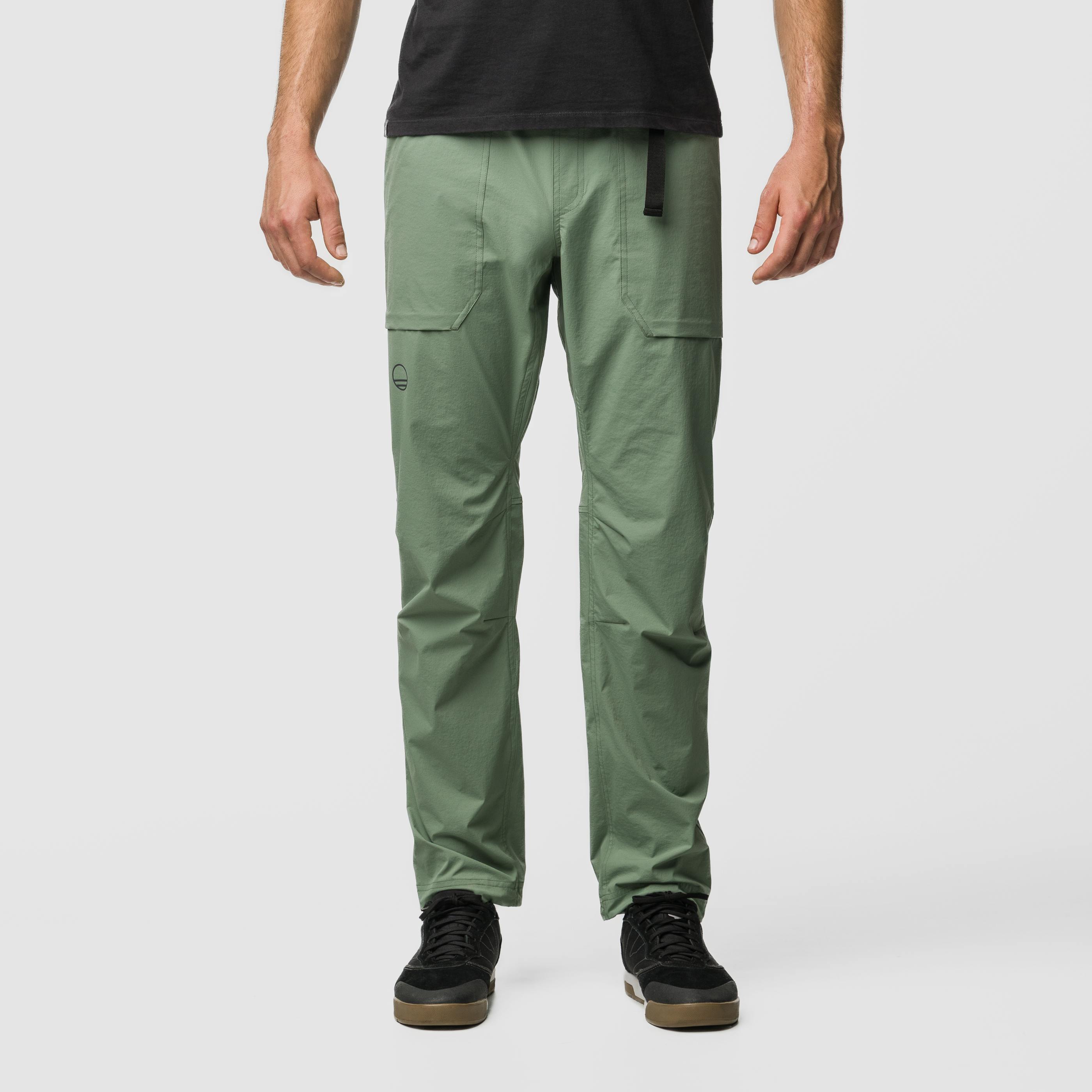 Movement 2 Herren Hose  on_body image