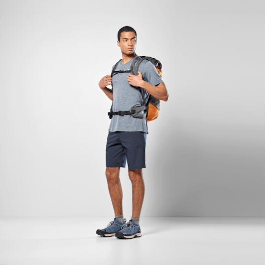 Puez 32+5L Rucksack on_body image