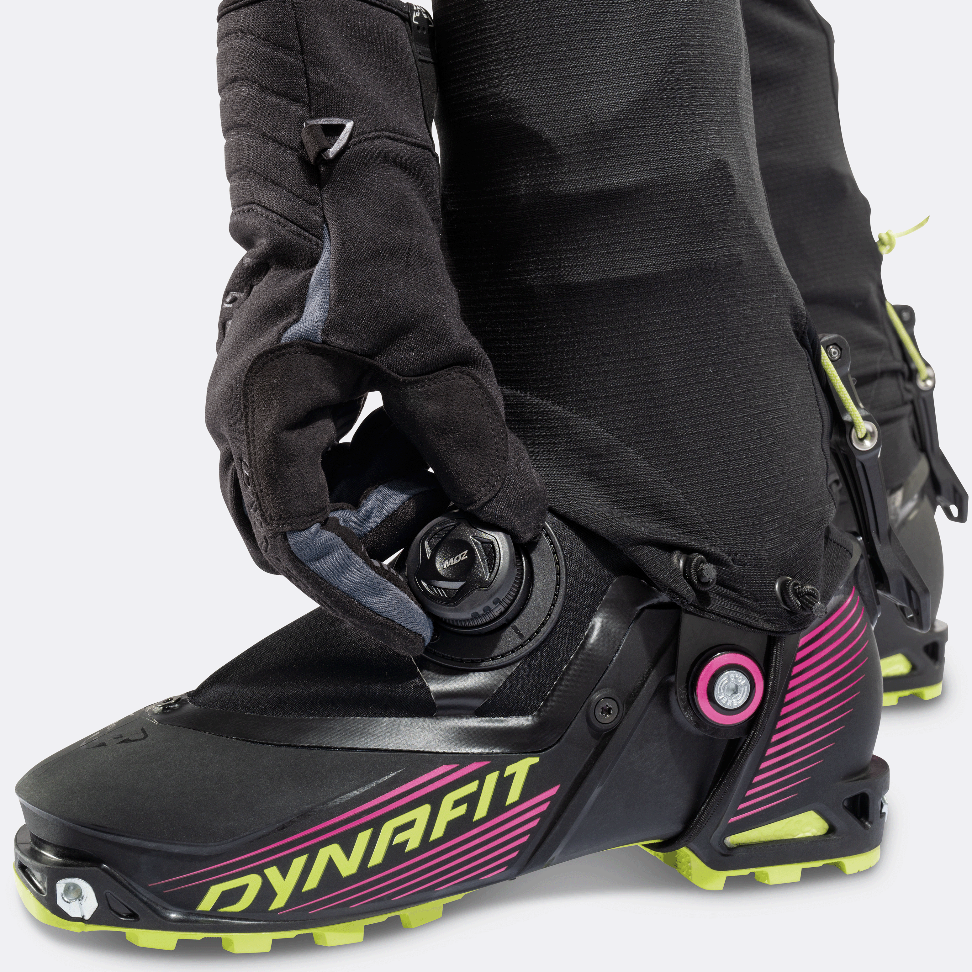 ディナフィット　DNA カーボンブーツ DYNAFIT ディナフィット 25-26 DNA PRO Boots by PIERRE GIGNOUX