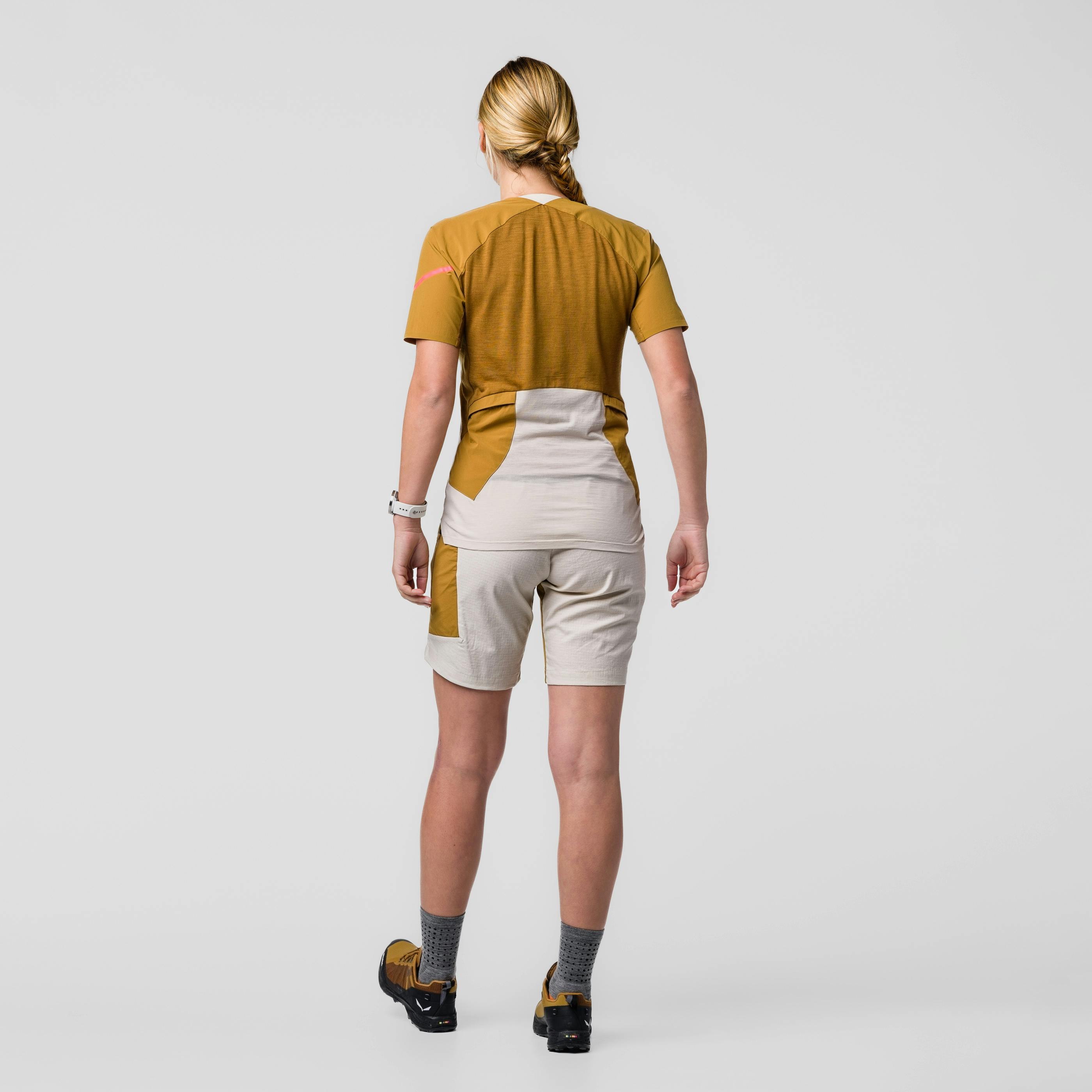 Vento Hemp/Durastretch Pantaloncini Donna on_body image