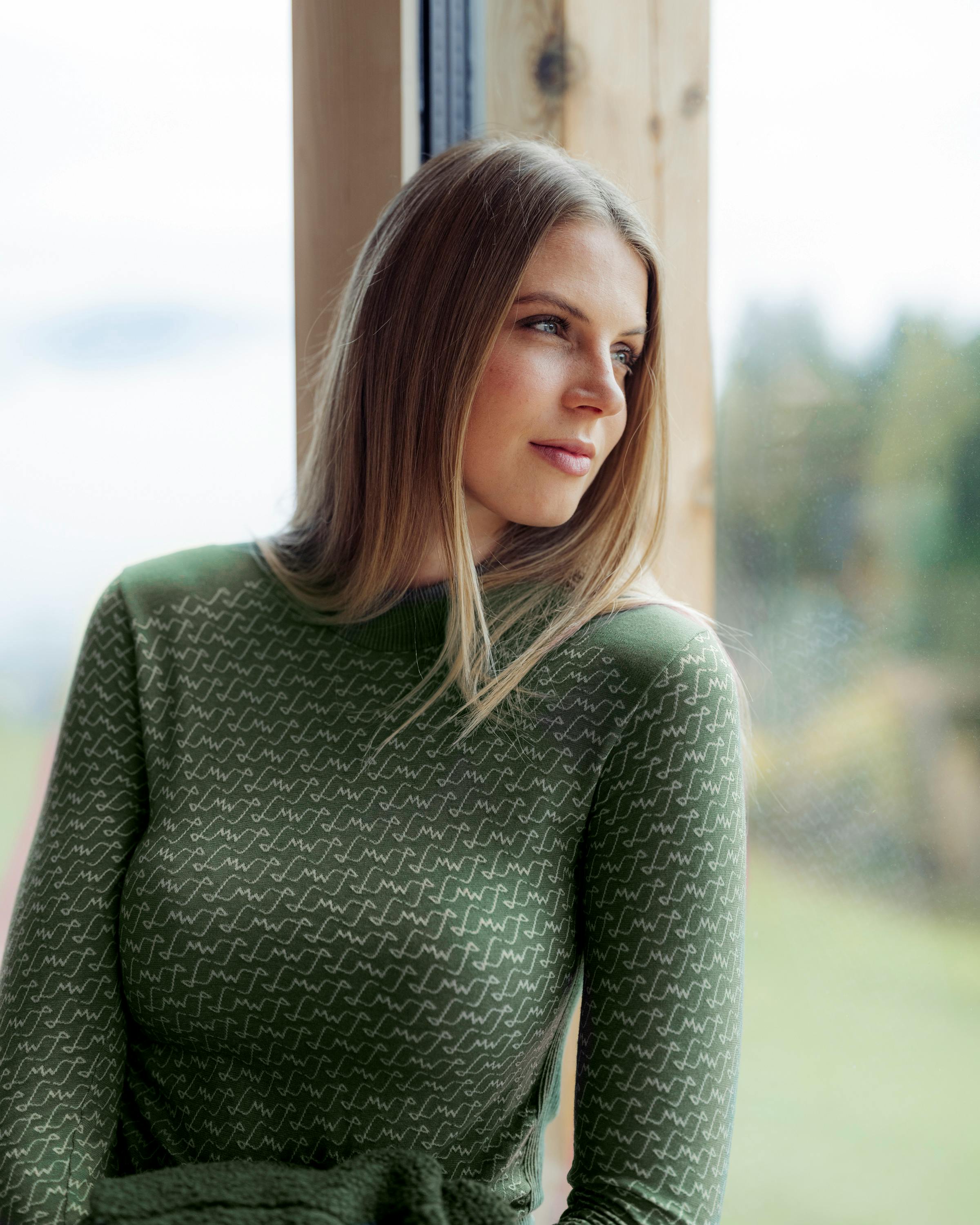 Alice Maglia Maniche Lunghe In Cashmere action_shot image