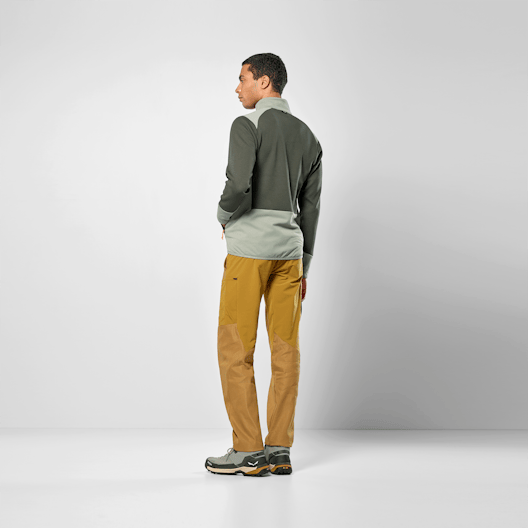 Puez Waffle Hybrid Polarlite Jacket Men on_body image