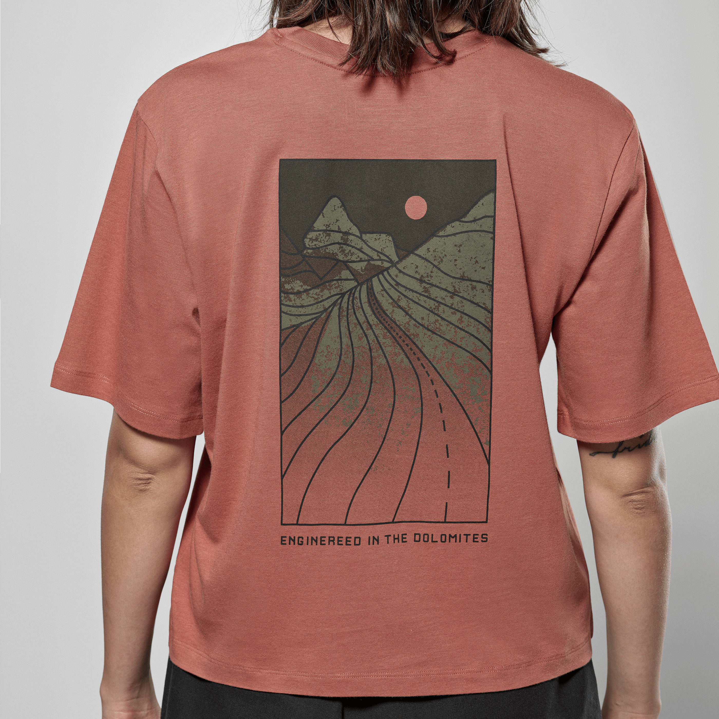 Eagle Sunset Camiseta Loose Mujer tech_detail image