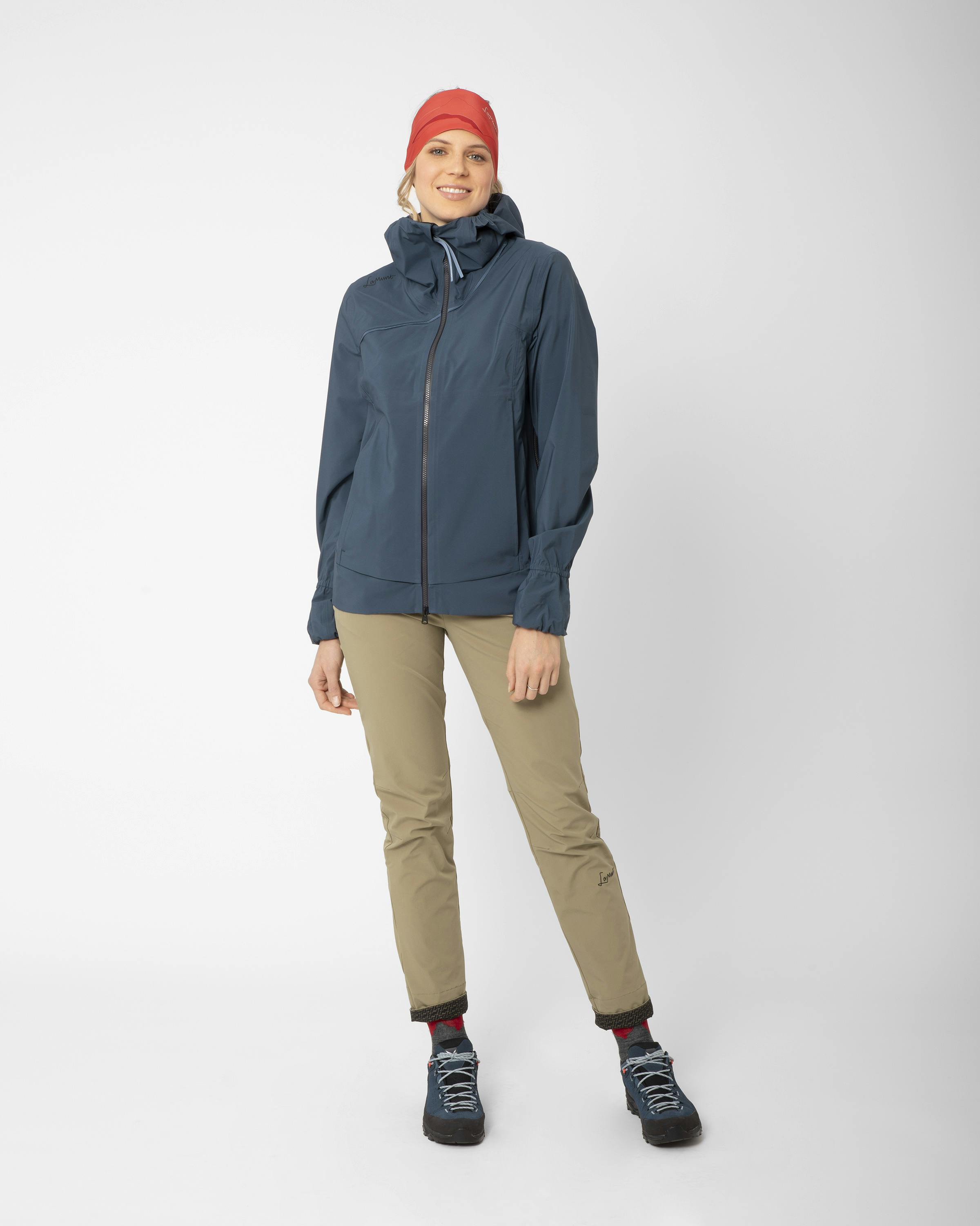 Sara Shell Jacke action_shot image