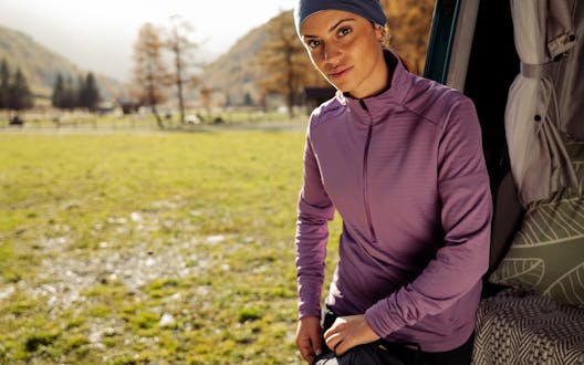 Nora Maglia Maniche Lunghe Con Zip horizontal image