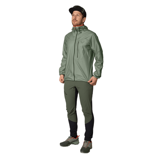 Traverse GORE-TEX Jacket Men on_body image