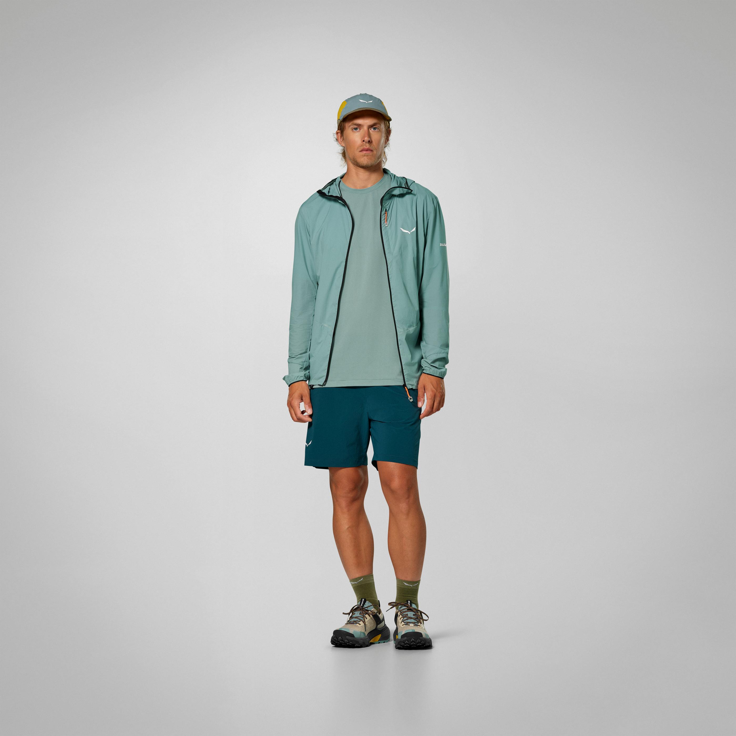 Pedroc Wind Light Giacca con Cappuccio Uomo on_body image