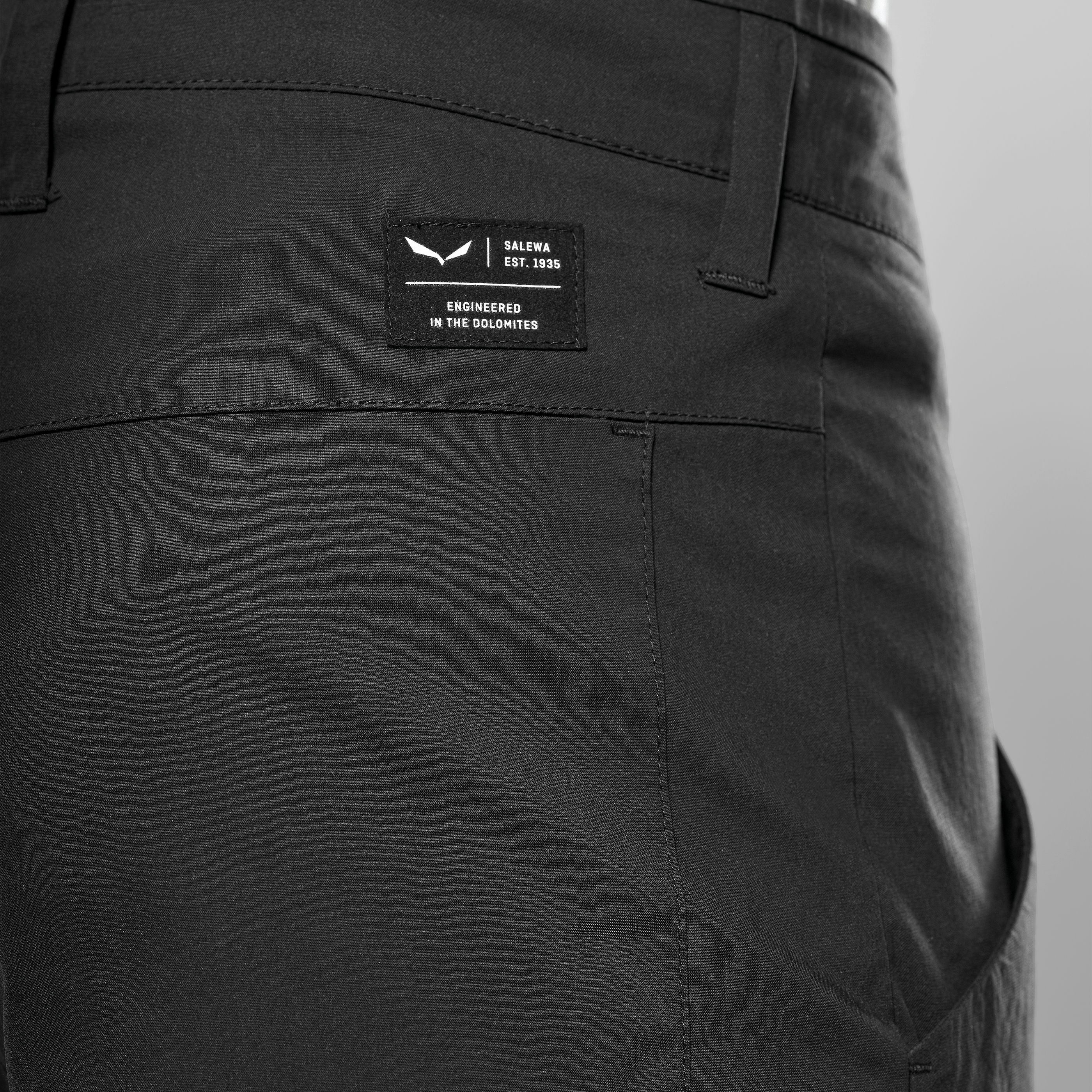 Fanes Light Pantaloncini Uomo tech_detail image