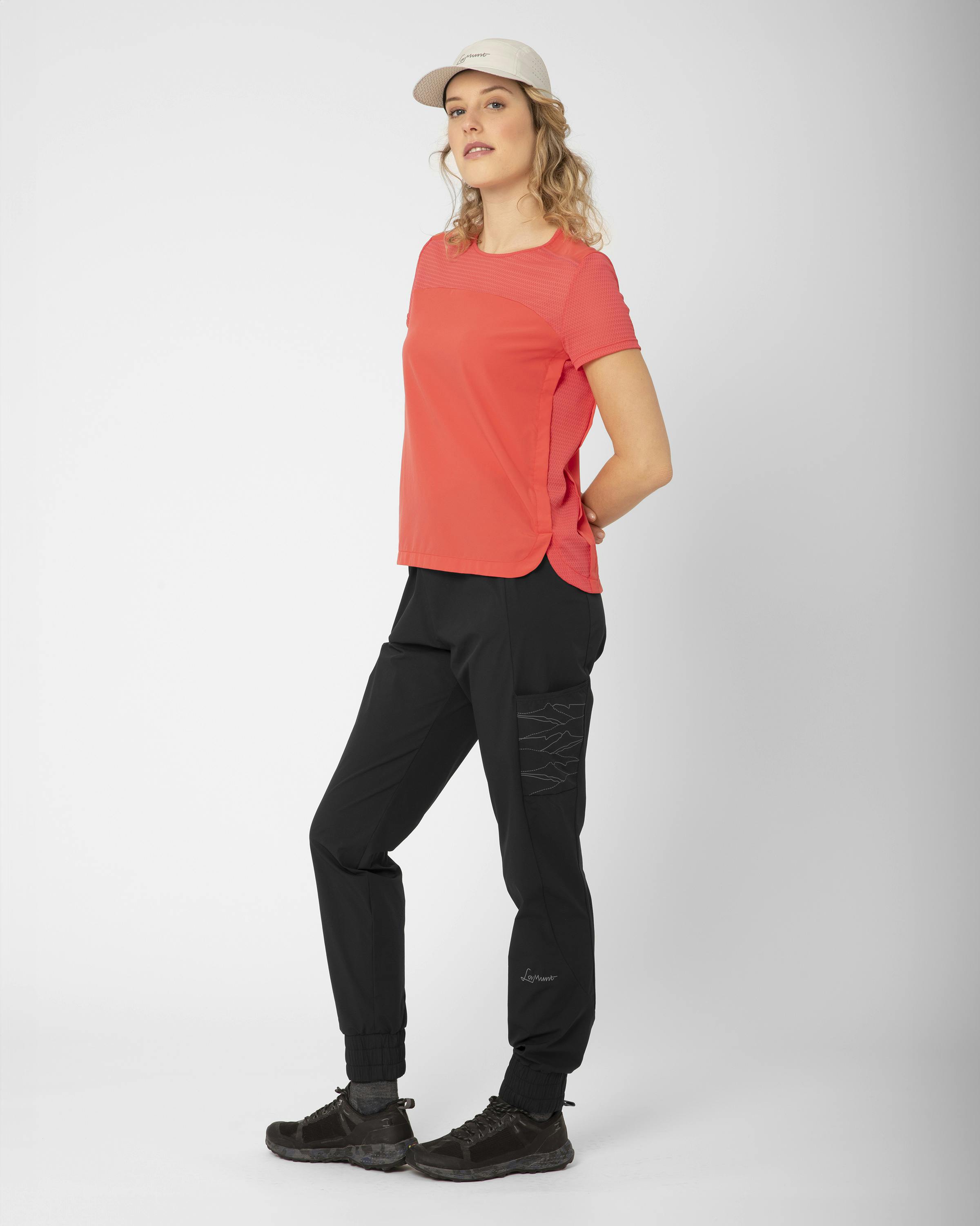 Federica Hose  perspective_view image