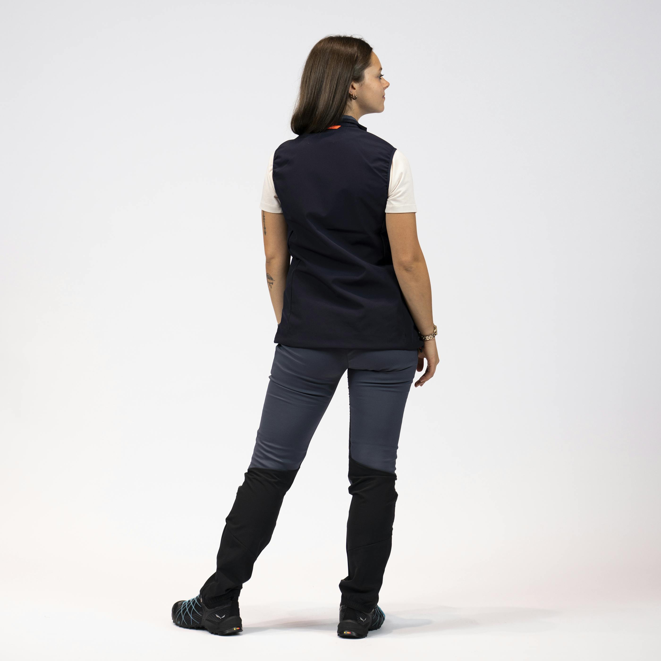 CESANO SW W VST on_body image