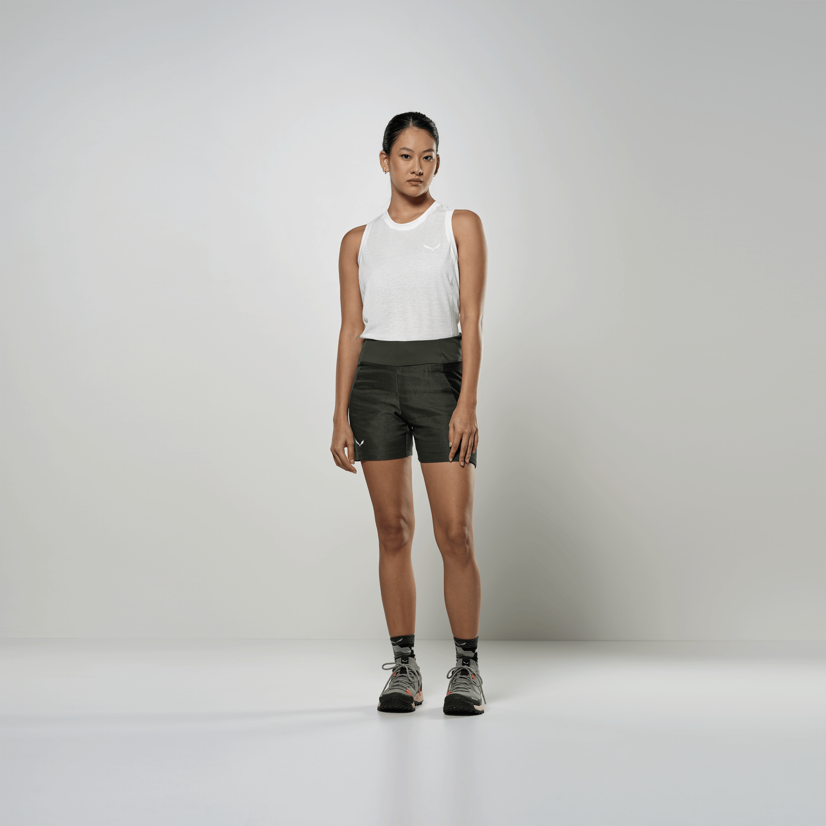 Puez Hemp Durastretch Shorts Damen on_body image