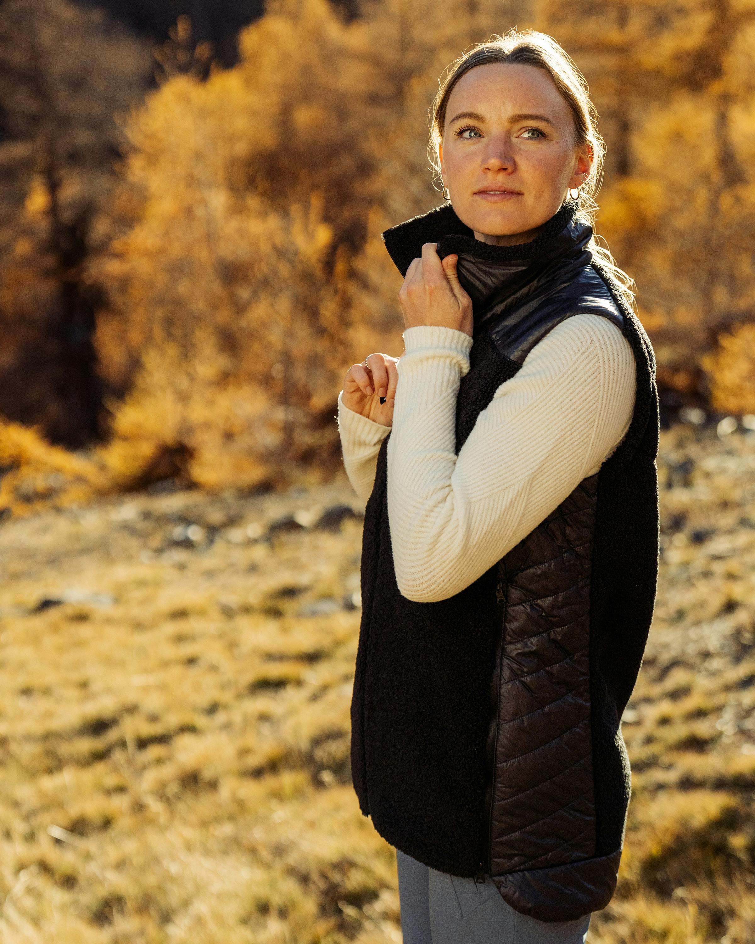 Sophia Gilet action_shot image