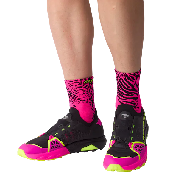 Run Wild Mid Socks on_body image