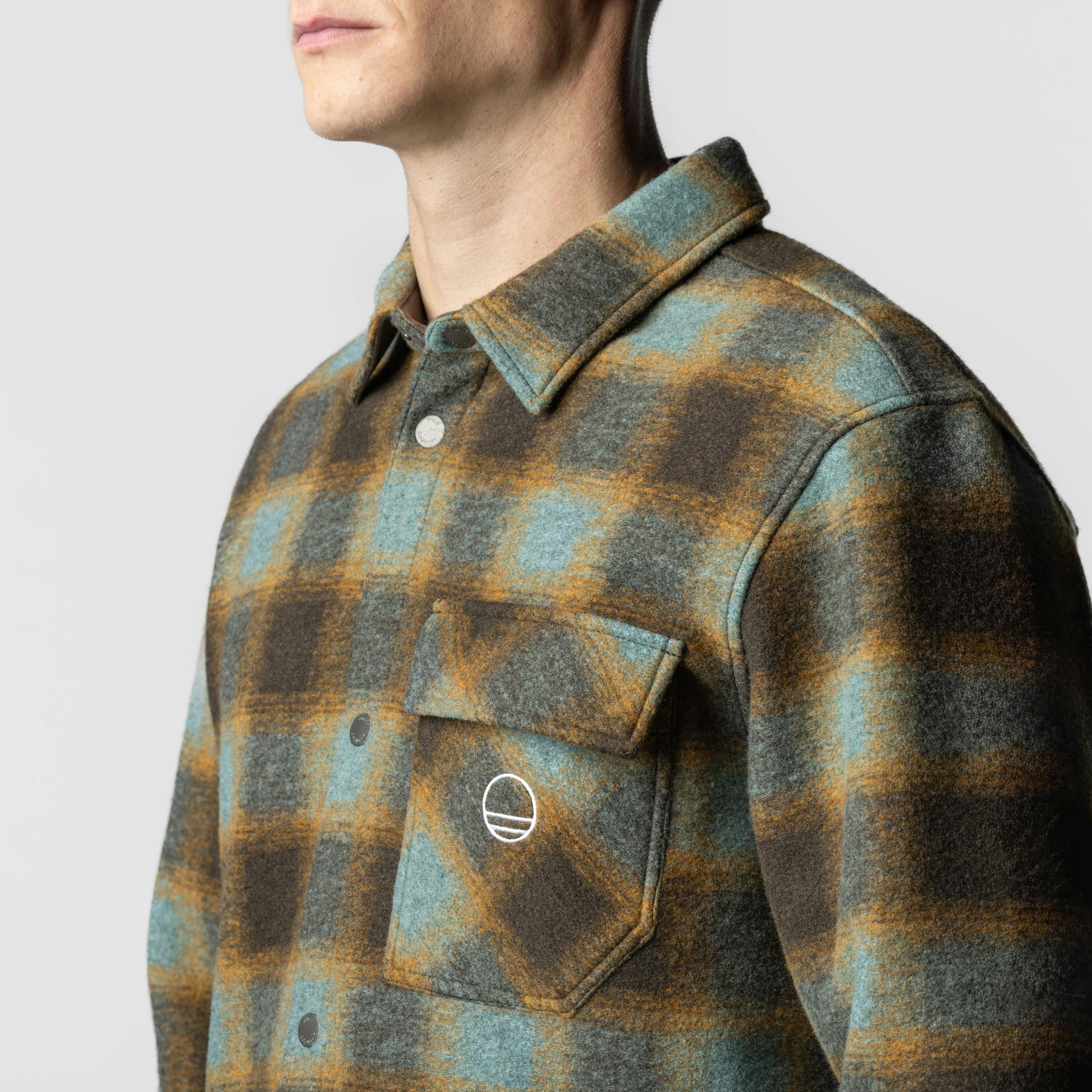 Movement Unisex-Jacke on_body image