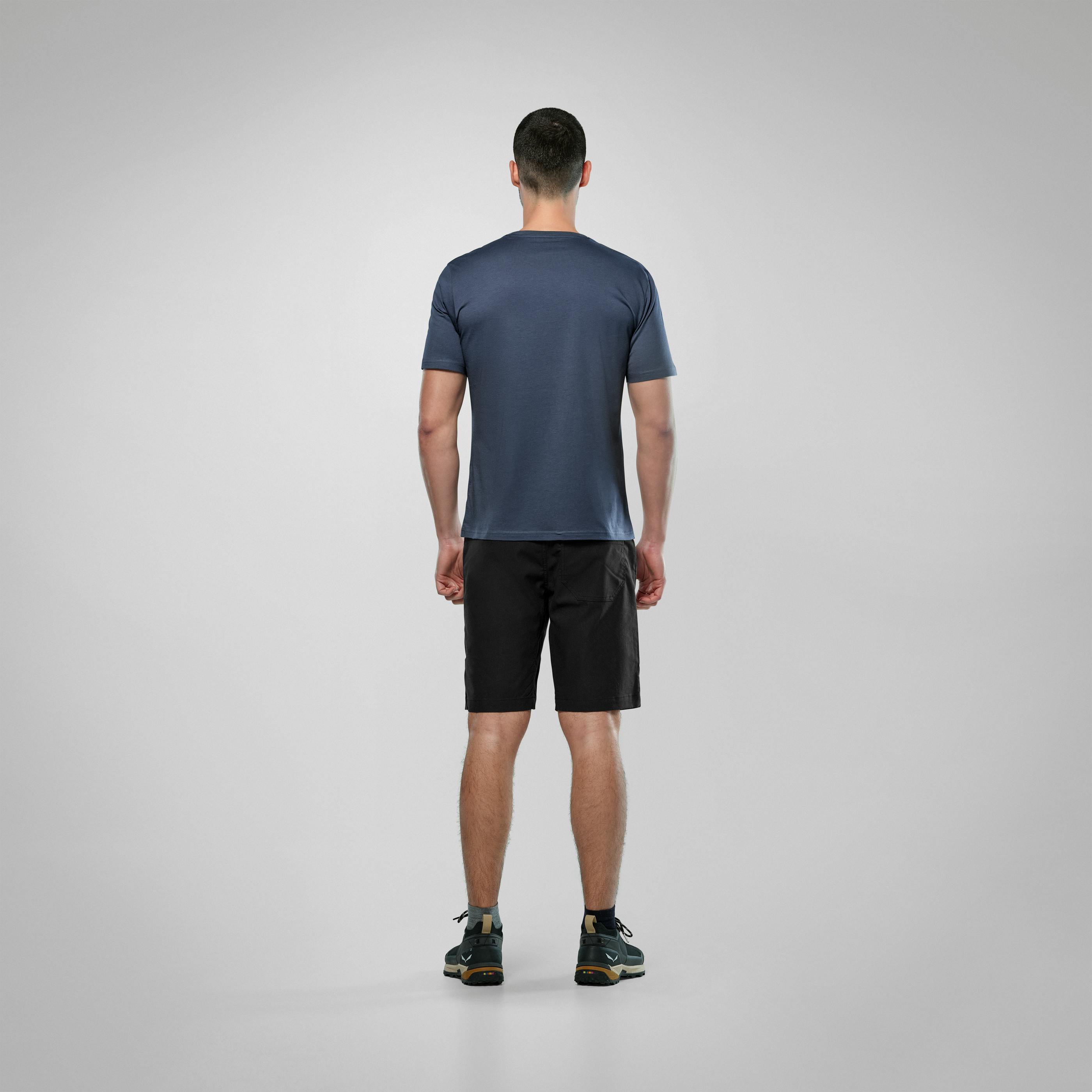 Eagle Logo Patch T-Shirt Herren on_body image