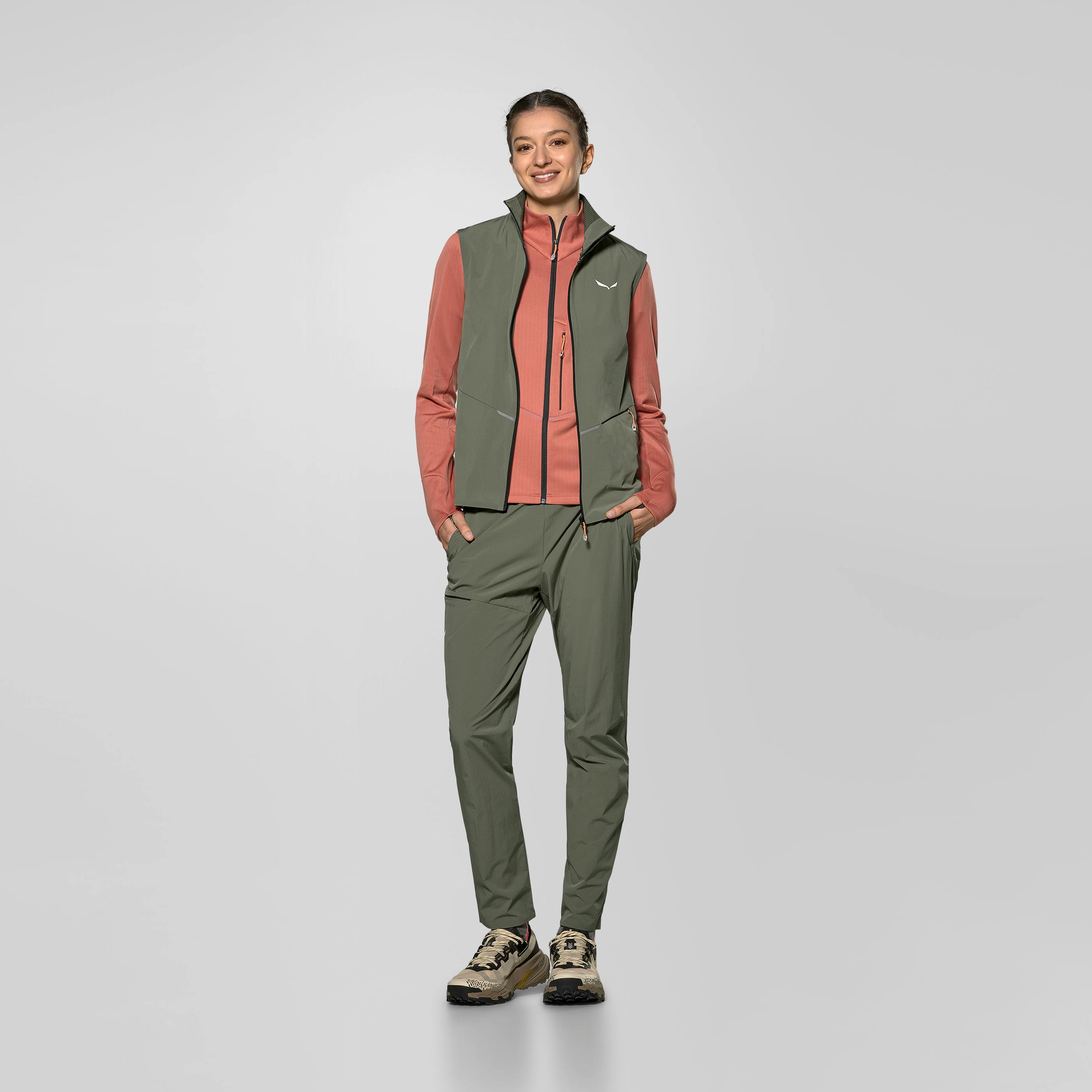 Pedroc Durastretch Light Weste Damen on_body image