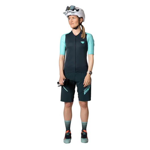 Ride Light Short Sleeve Full Zip Jersey Women on_body image