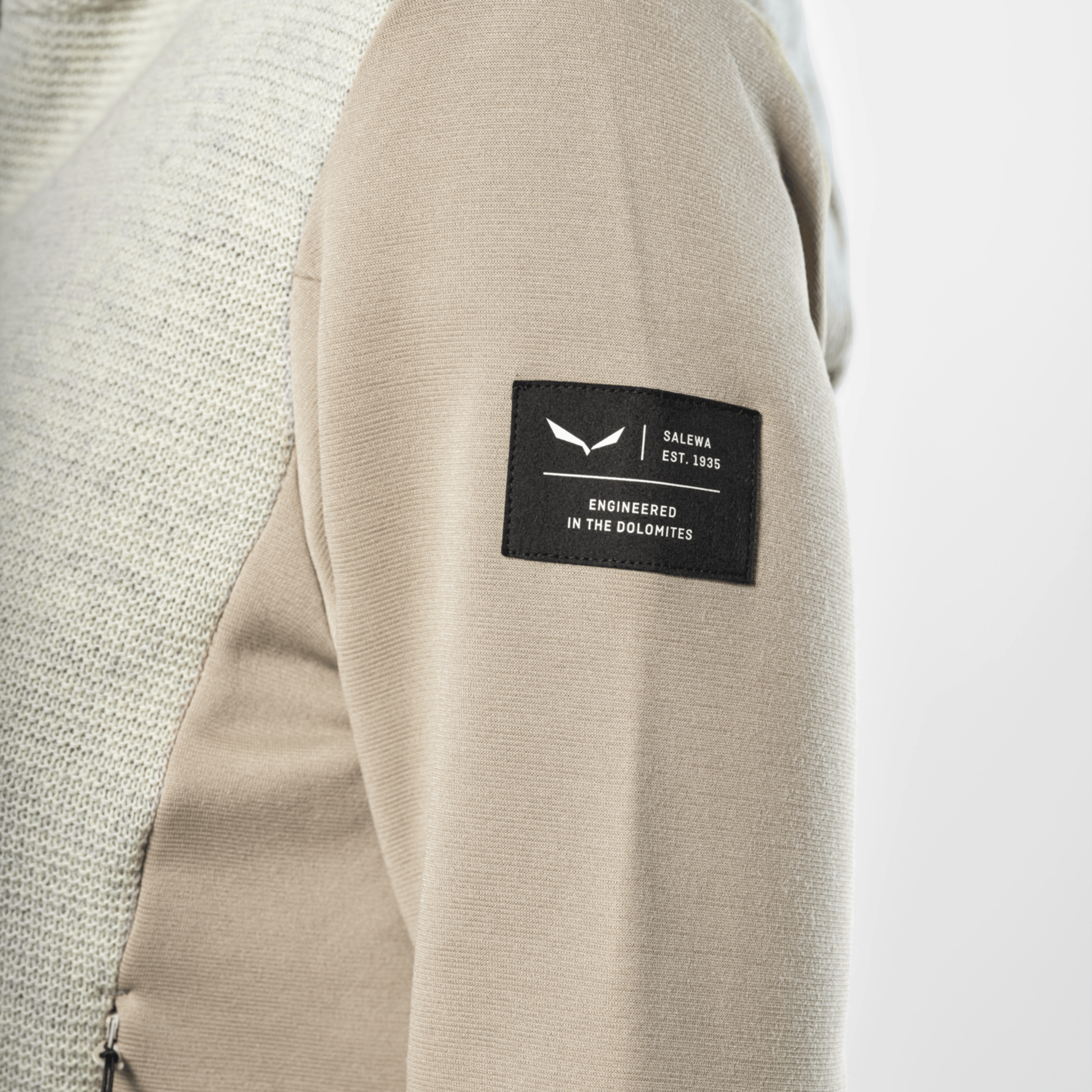 Fanes Sarner Light Hybrid Jacket Women tech_detail image