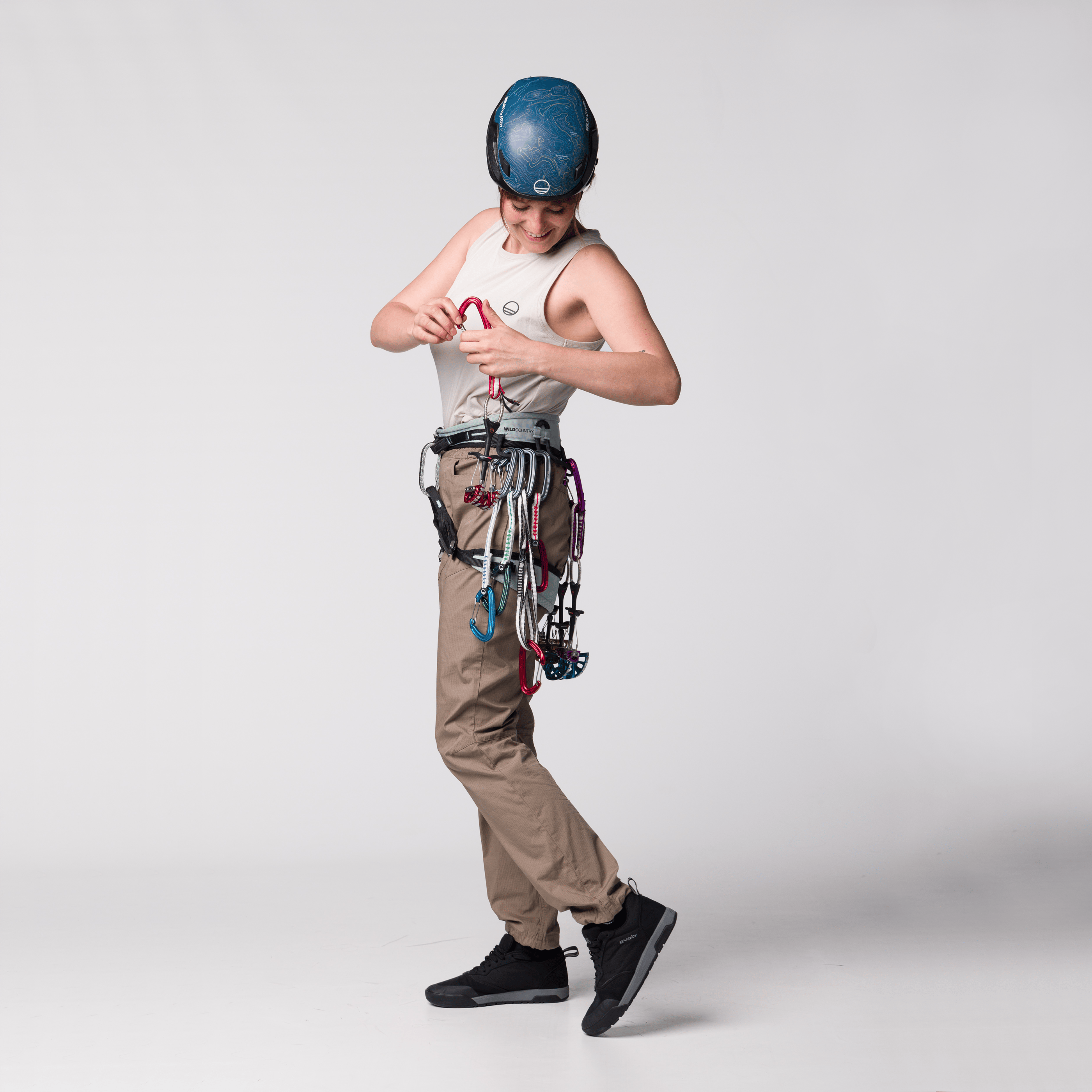 Session 2.0 Women's Harness on_body image