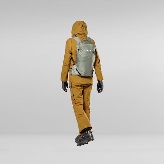 Sella Free 20L Femme on_body image