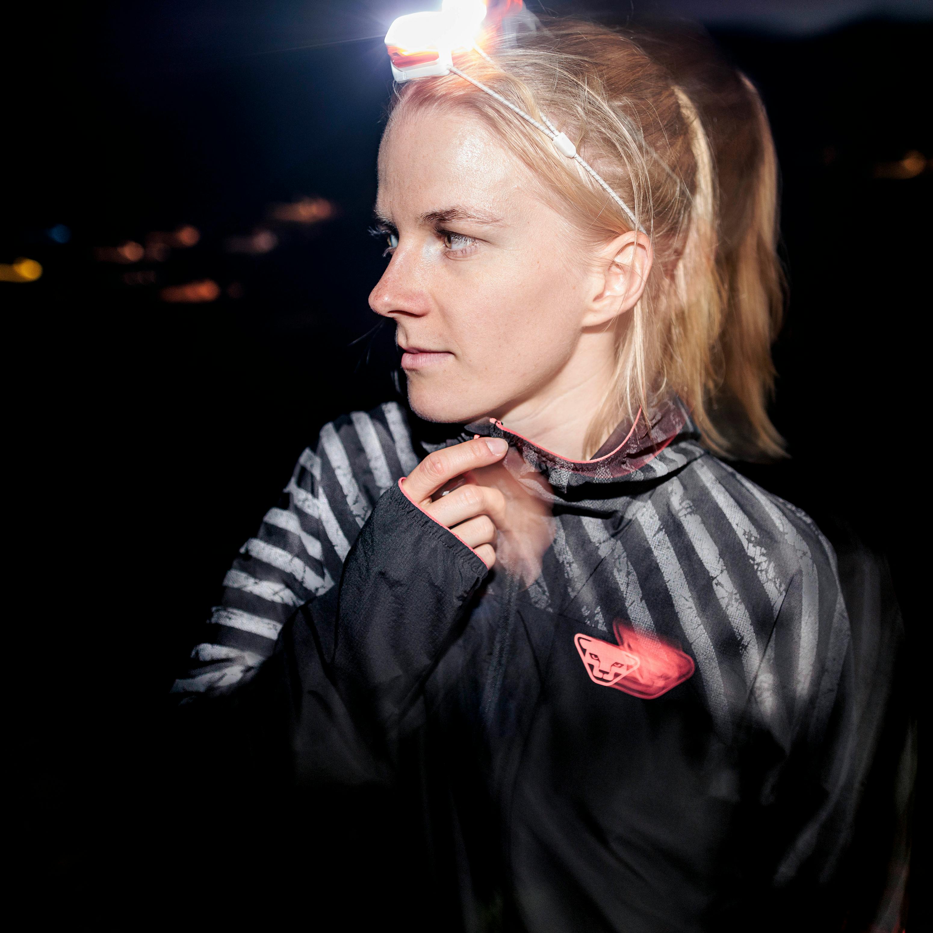Veste coupe-vent Trail Reflective femmes action_shot image