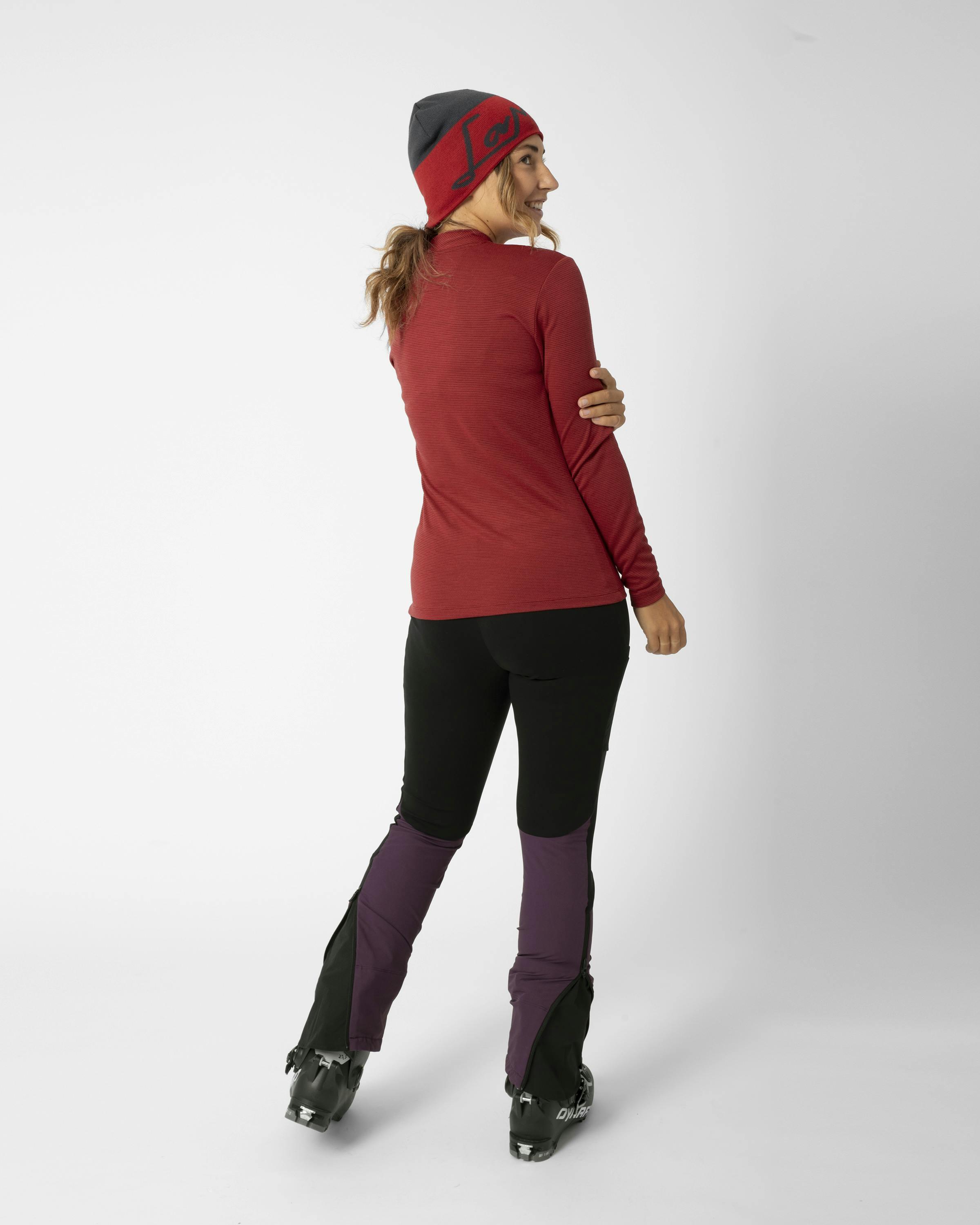 Martha Logo Knit Mütze perspective_view image