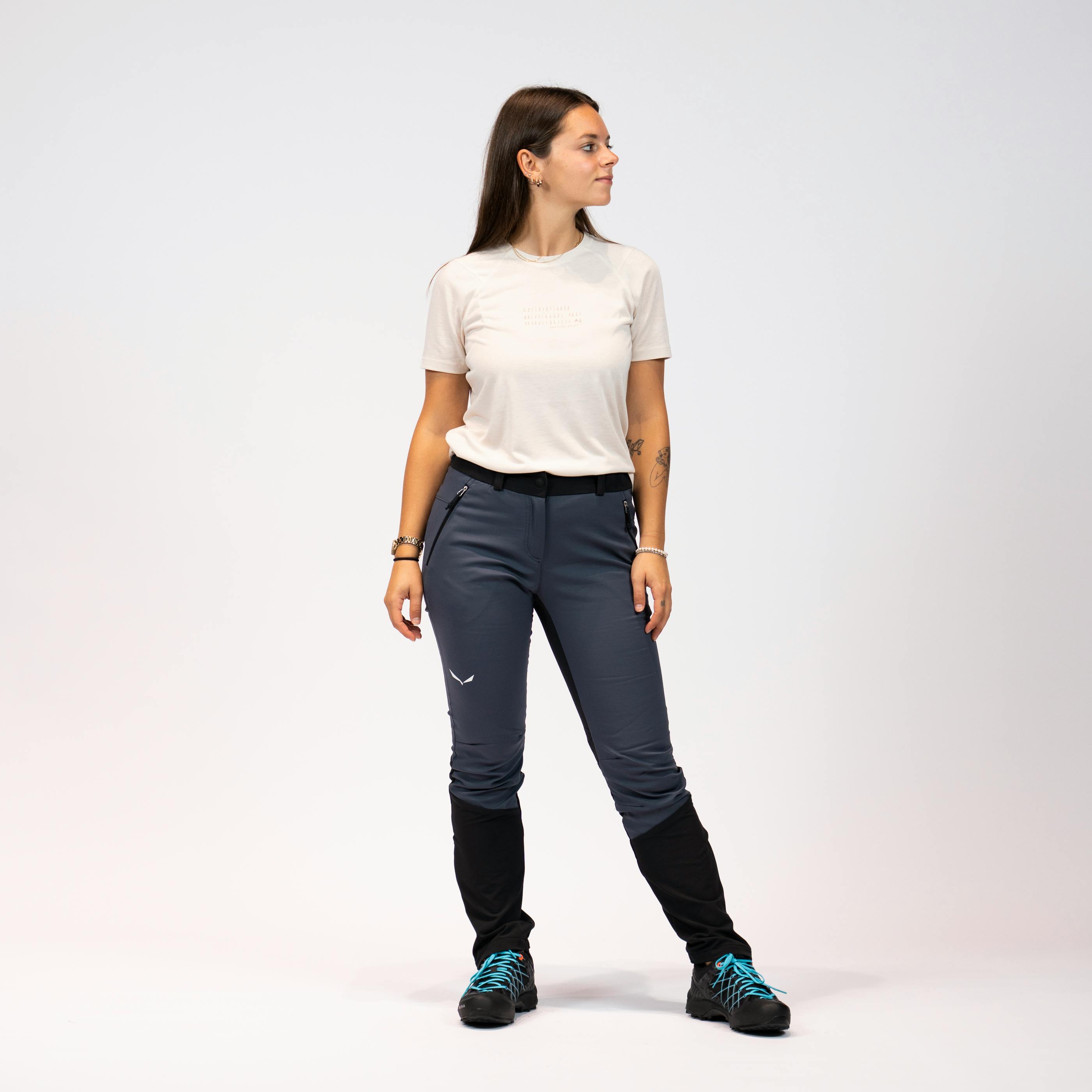 Casis 2 Durastretch Pantalon Regular Femme on_body image