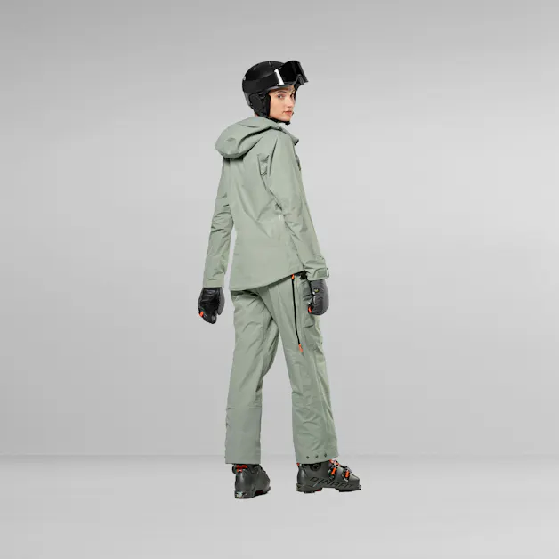 Sella Free 3 Layers Powertex Jacket Women on_body image