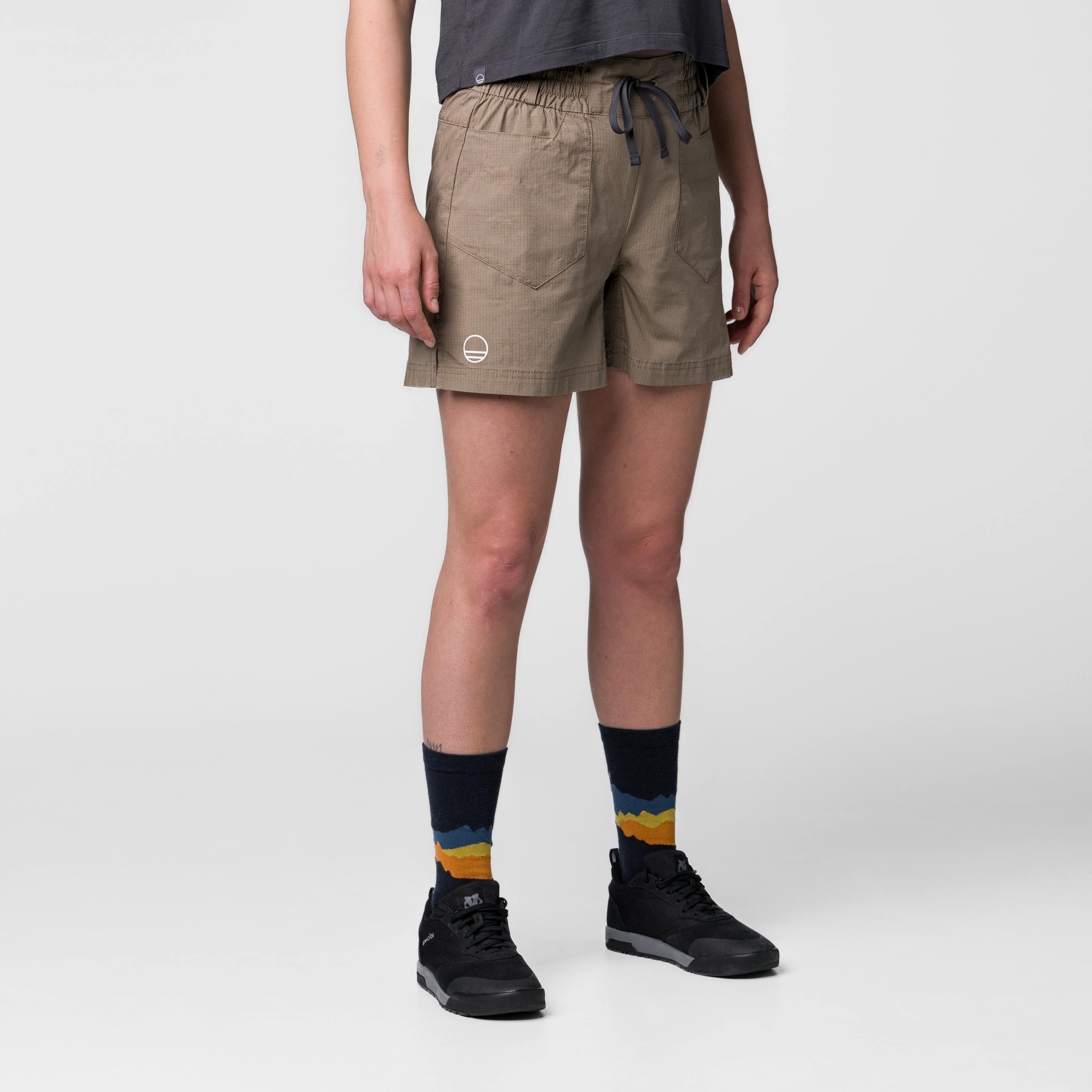 Flow Woman Short  on_body image