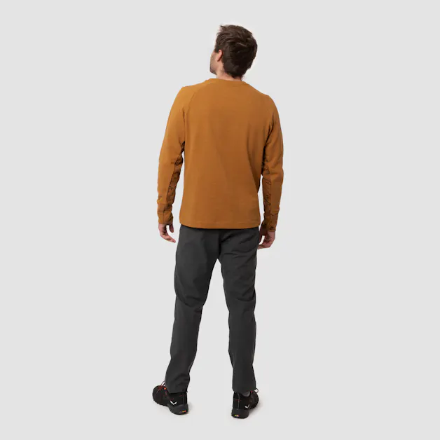 Lavaredo Hemp Pull Homme on_body image