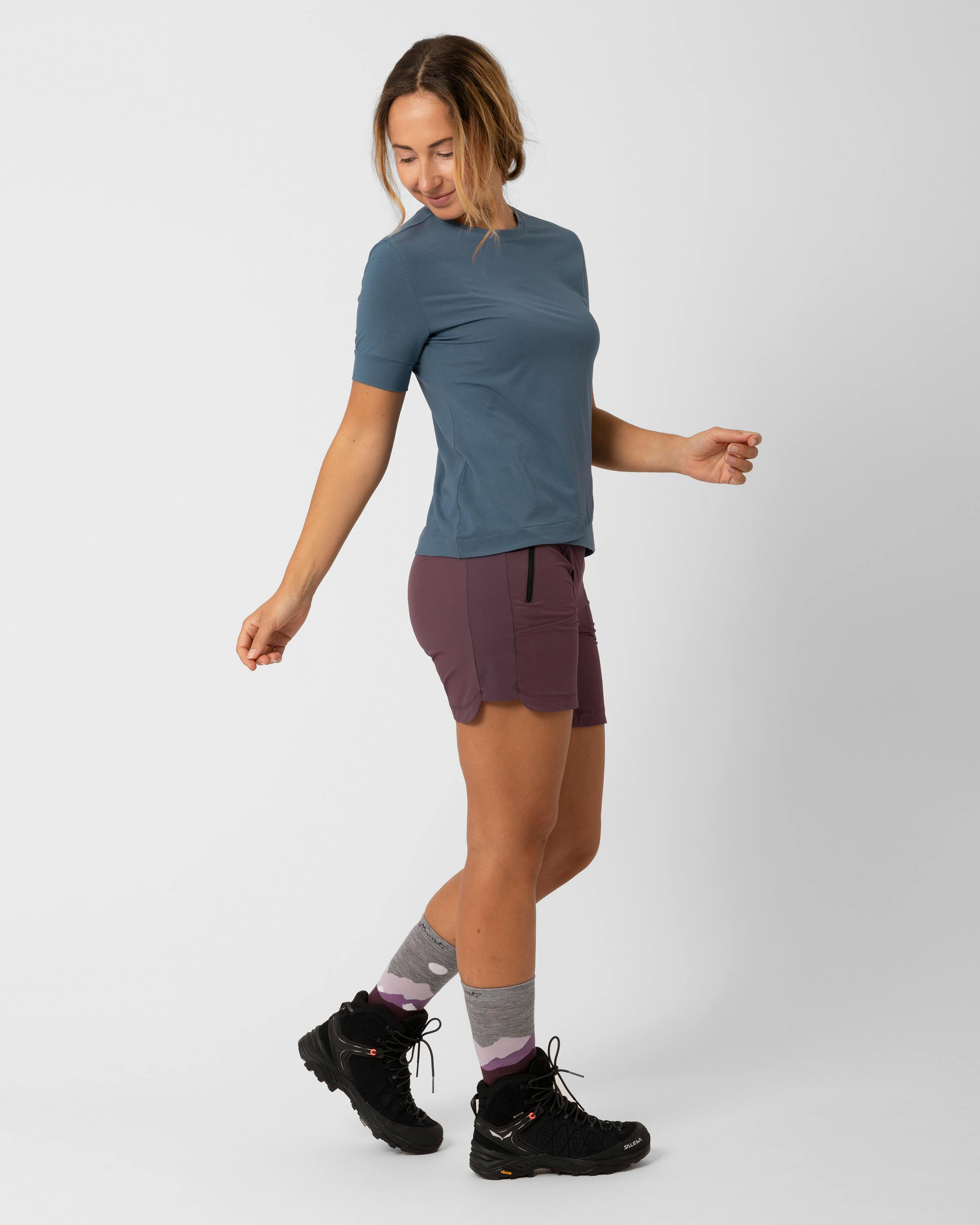 Maria Maglietta Con Logo action_shot image