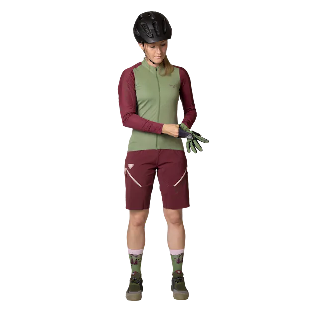 Ride Light Longsleeve Full Zip Jersey Women on_body image
