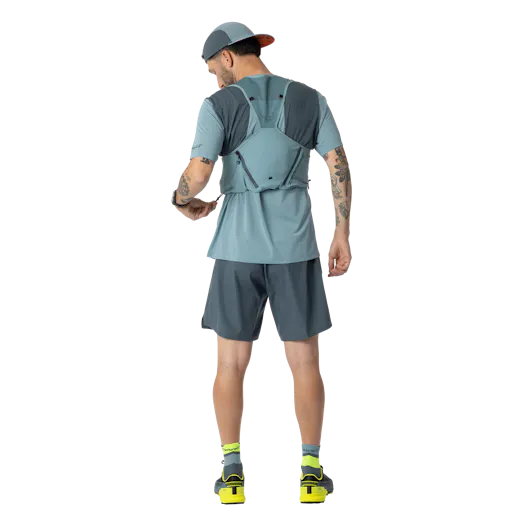 Sky 4 Vest perspective_view image