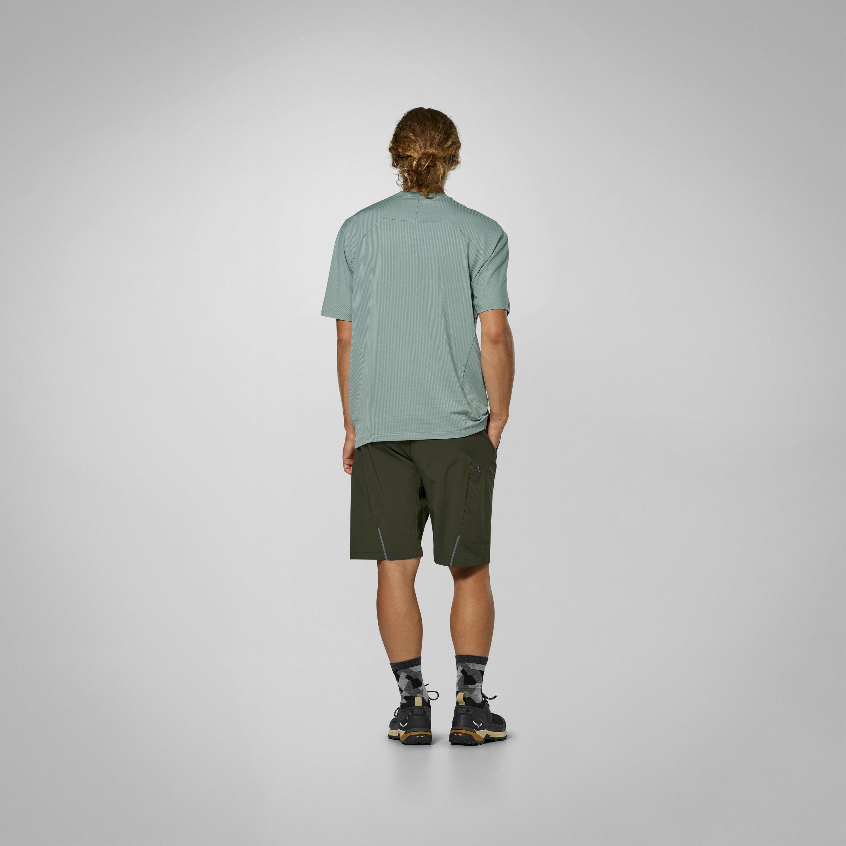 Pedroc 4 Durastretch Cargo Shorts Herren on_body image