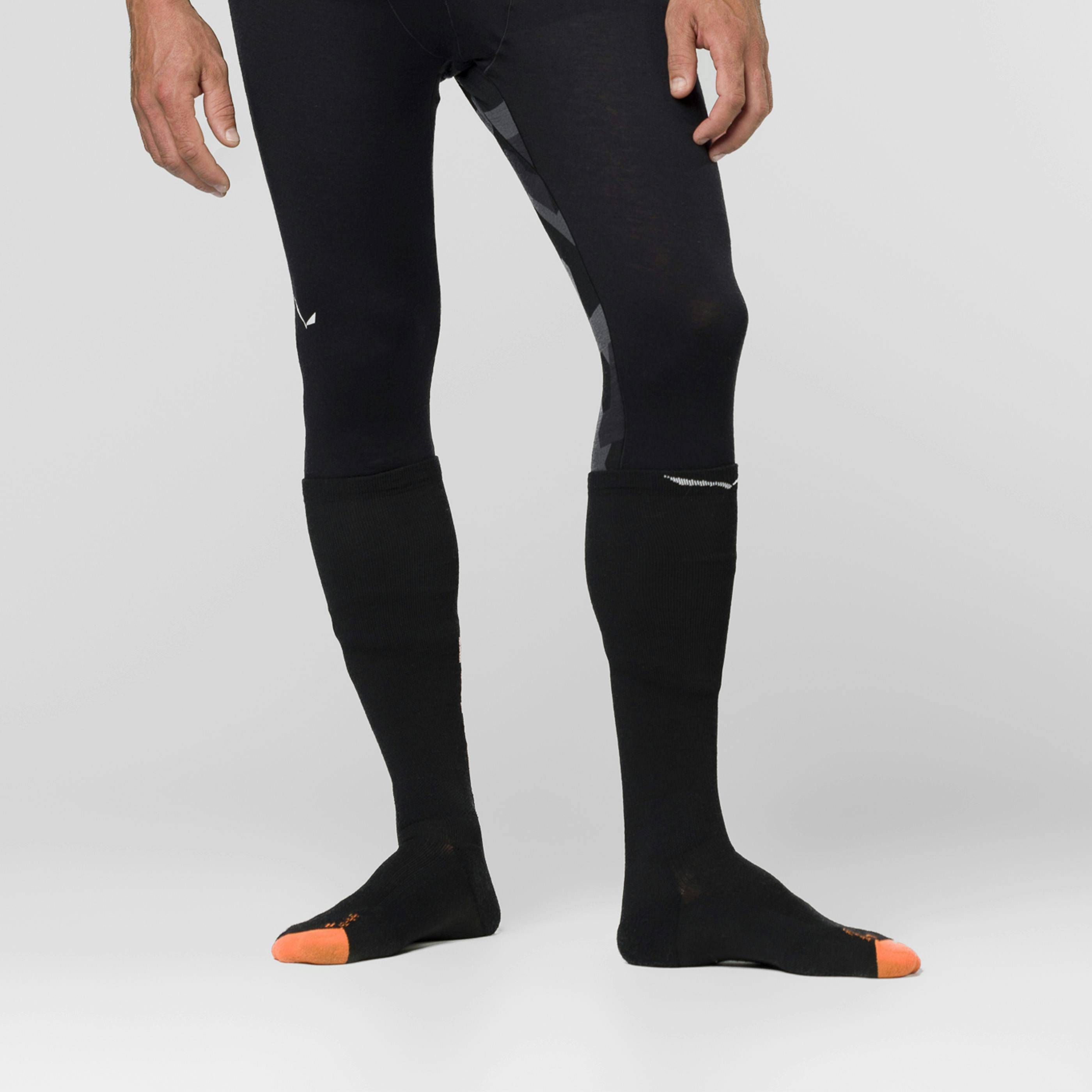 Sella Mountain Trainer Merino Knee Cut Socks Men on_body image