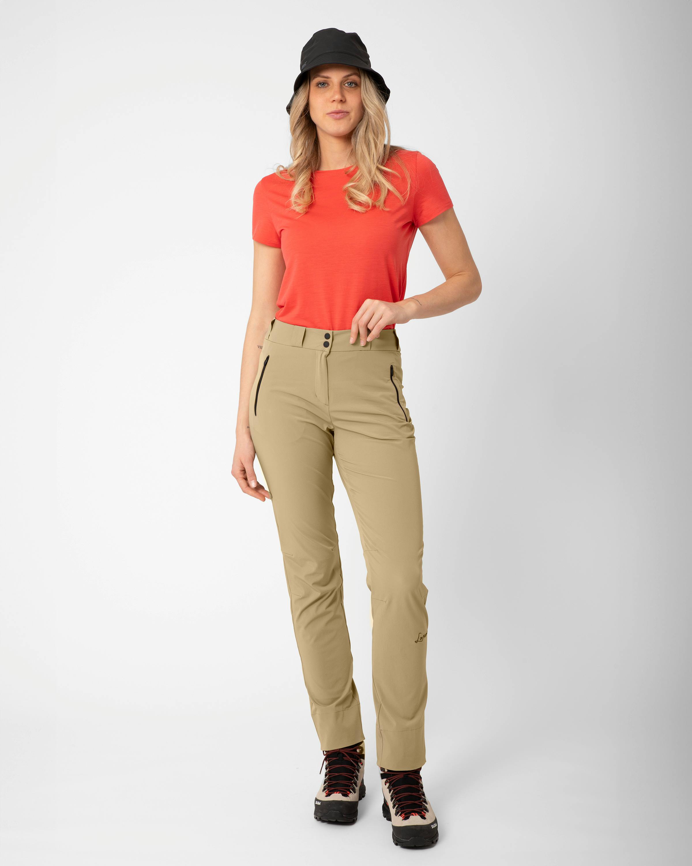 Serena Leichte  Hose action_shot image