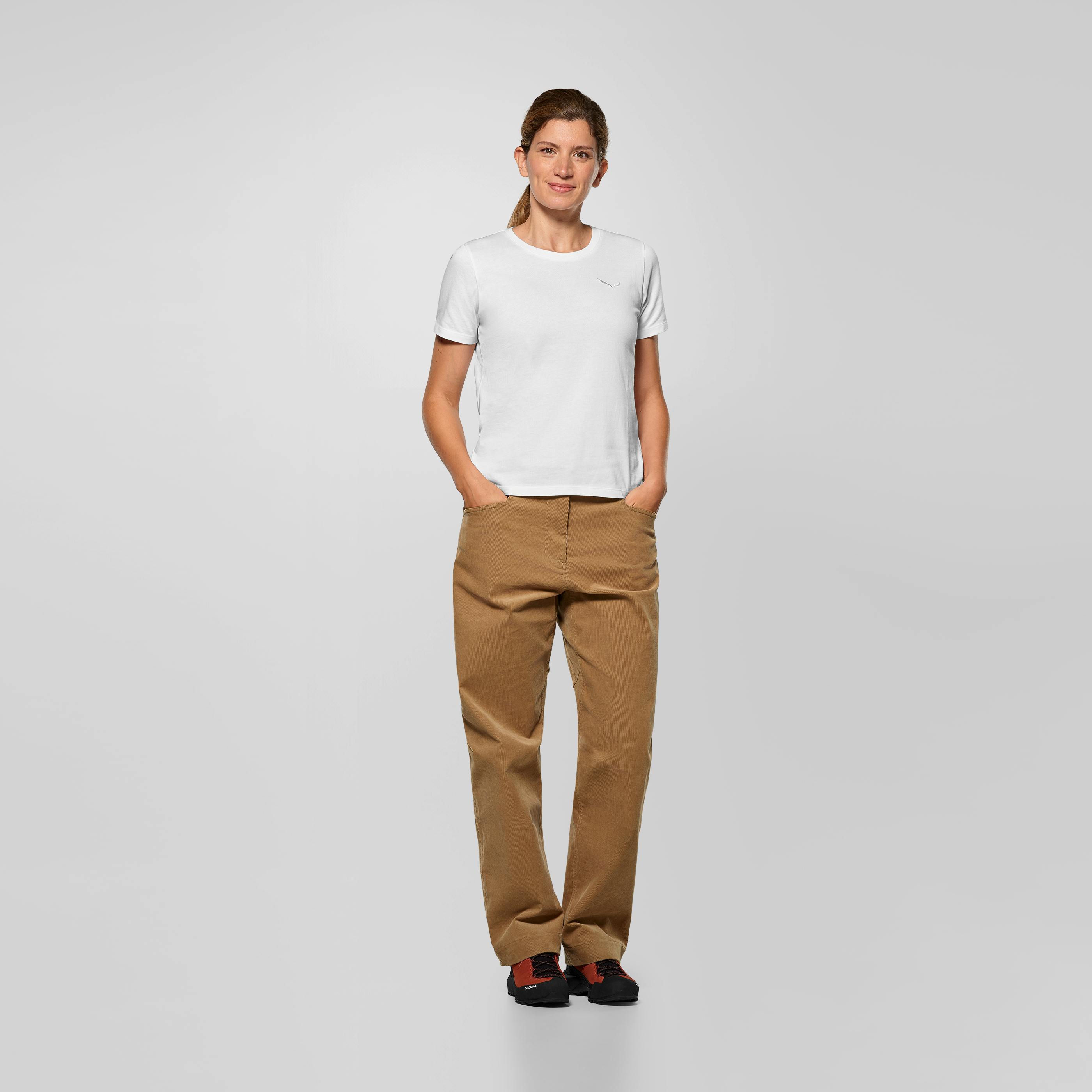 Fanes Cord Pantalon Femme on_body image