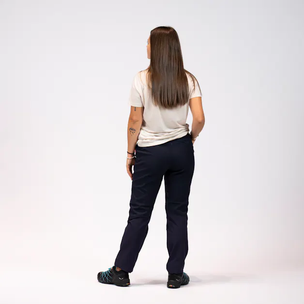 Croda Stormwall/Durastretch Pantalón Mujer on_body image