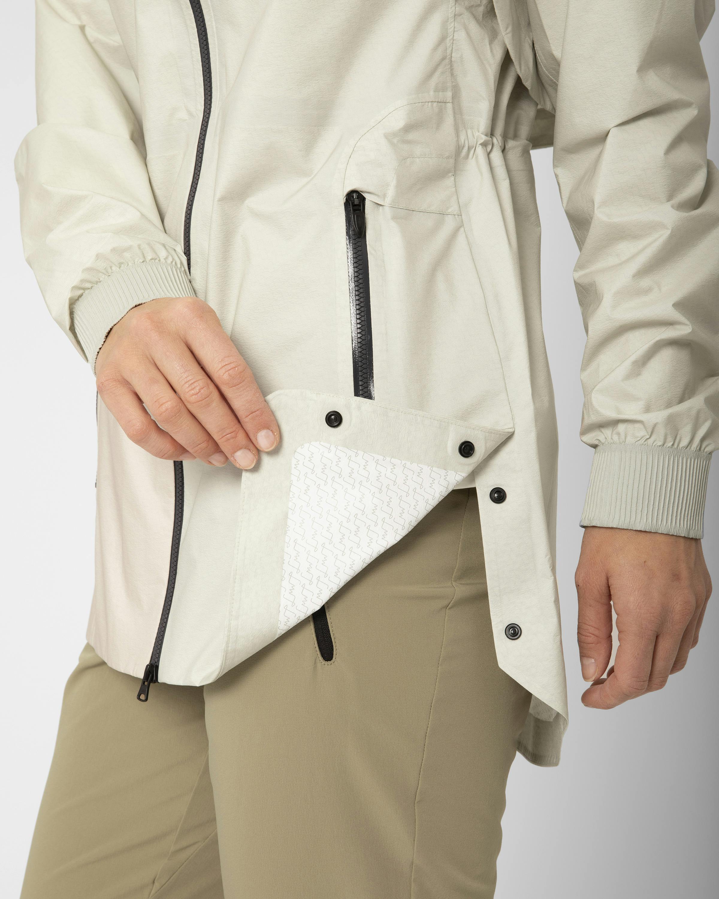 ジャケット・アウター CLESSTE LIGHT SHELL WADING L/S JACKET ジャケット・アウター CLESSTE LIGHT SHELL WADING L/S JACKET