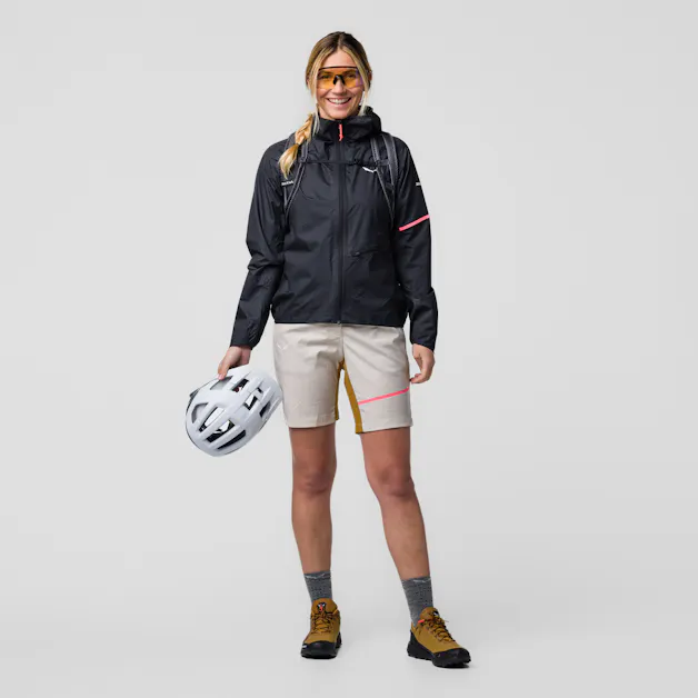 Vento Powertex 2.5 Layers Giacca Donna on_body image