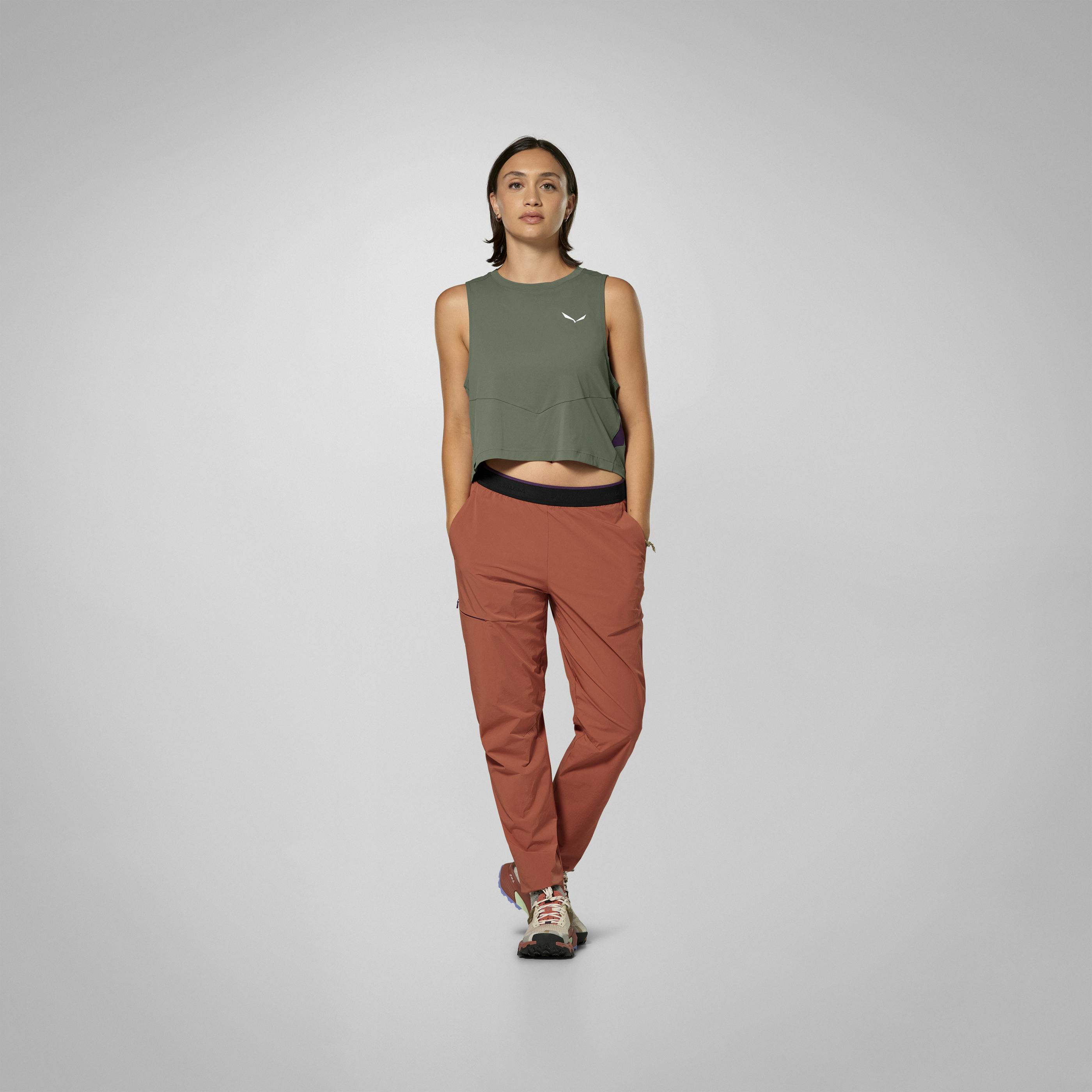 Pedroc 3 Durastretch Light Pant Women on_body image