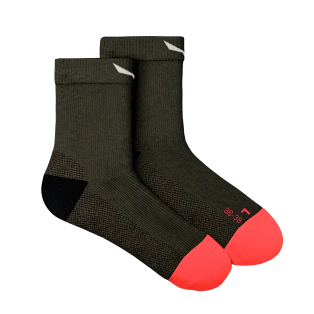 Mountain Trainer Merino Kurze Socken Damen still image