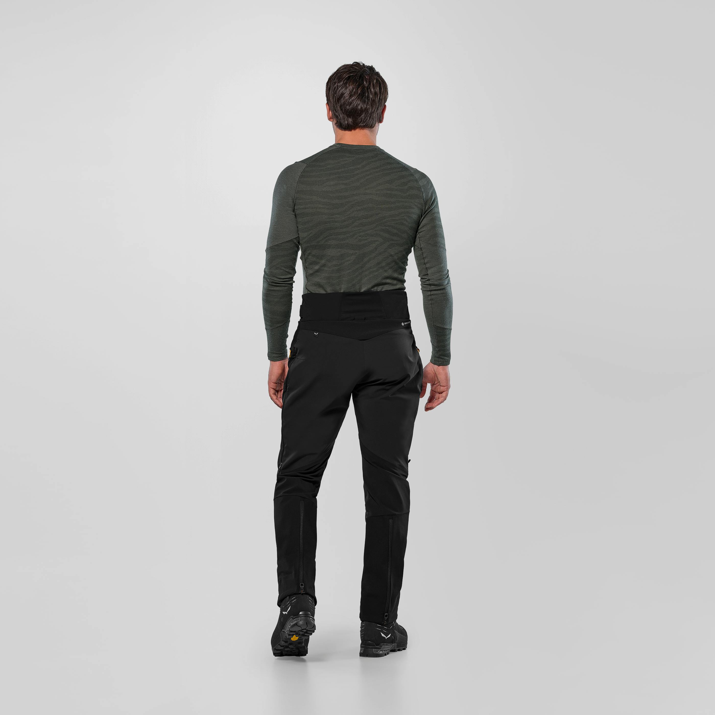 Ortles Durastretch/Stormwall Kurze Hose Herren on_body image