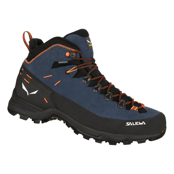 How to Choose the Right Hiking Boots & Shoes