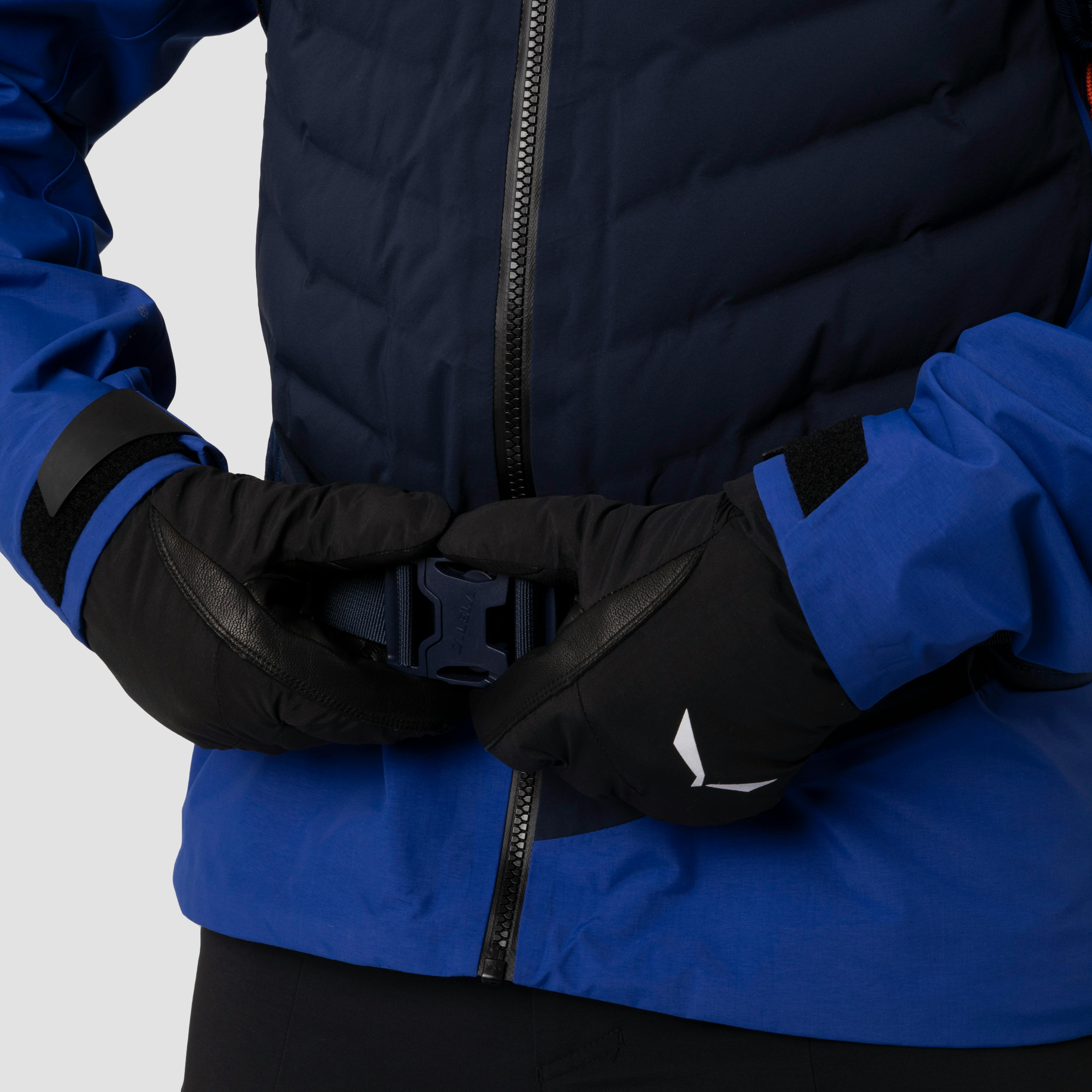 Winter Mate 30L Backpack  tech_detail image
