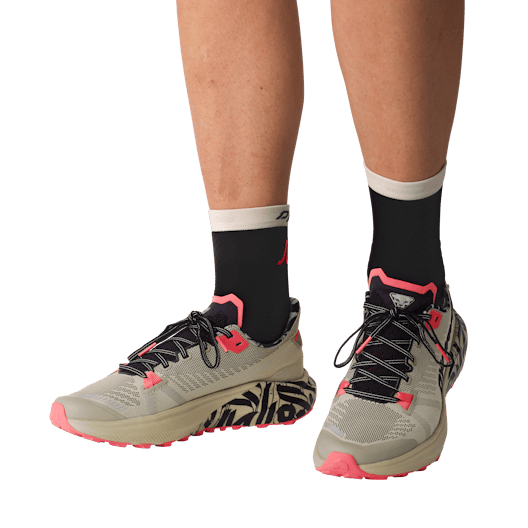 Trail Mid Socks on_body image